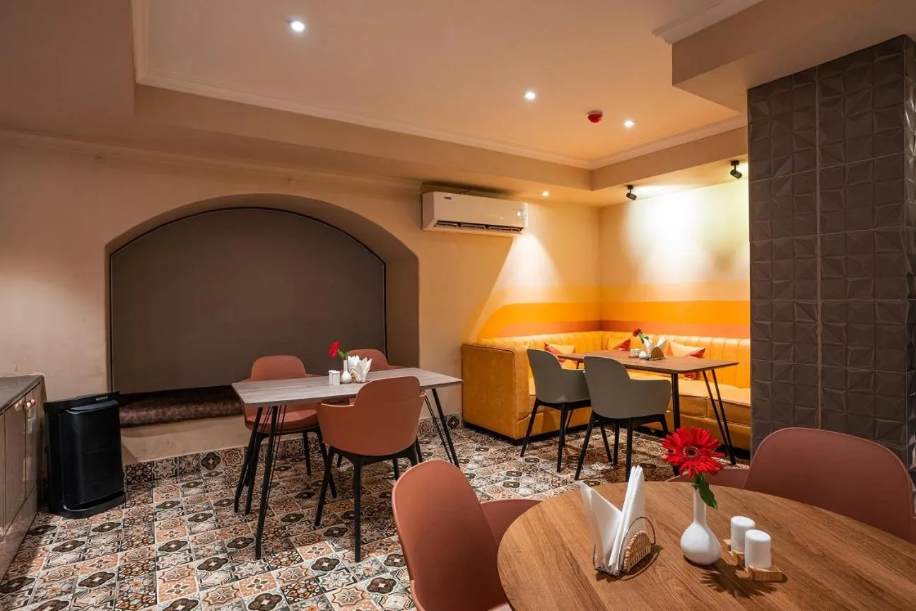 Restaurant/places to eat in The Presidency