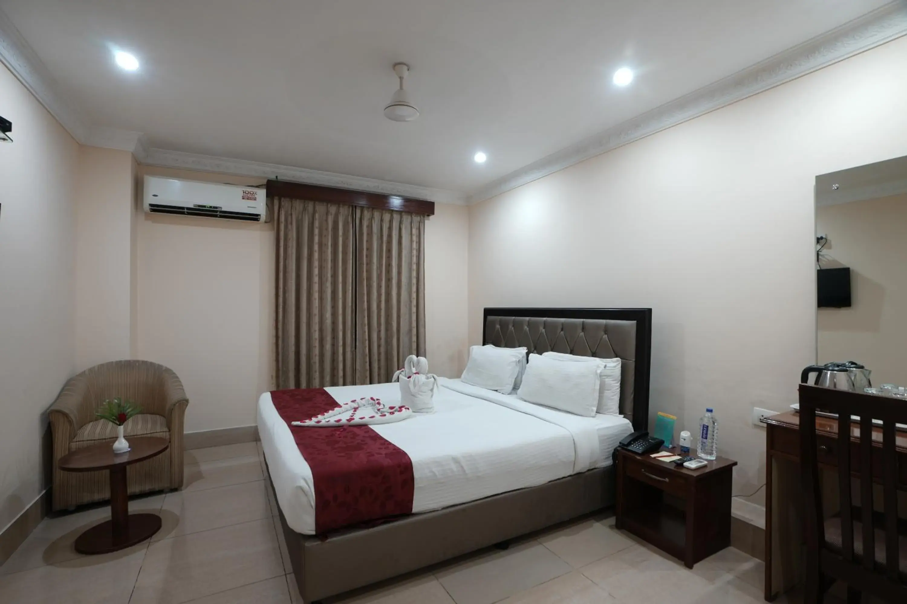 Photo of the whole room, Bed in The Presidency Photo of the whole room, Bed in The Presidency