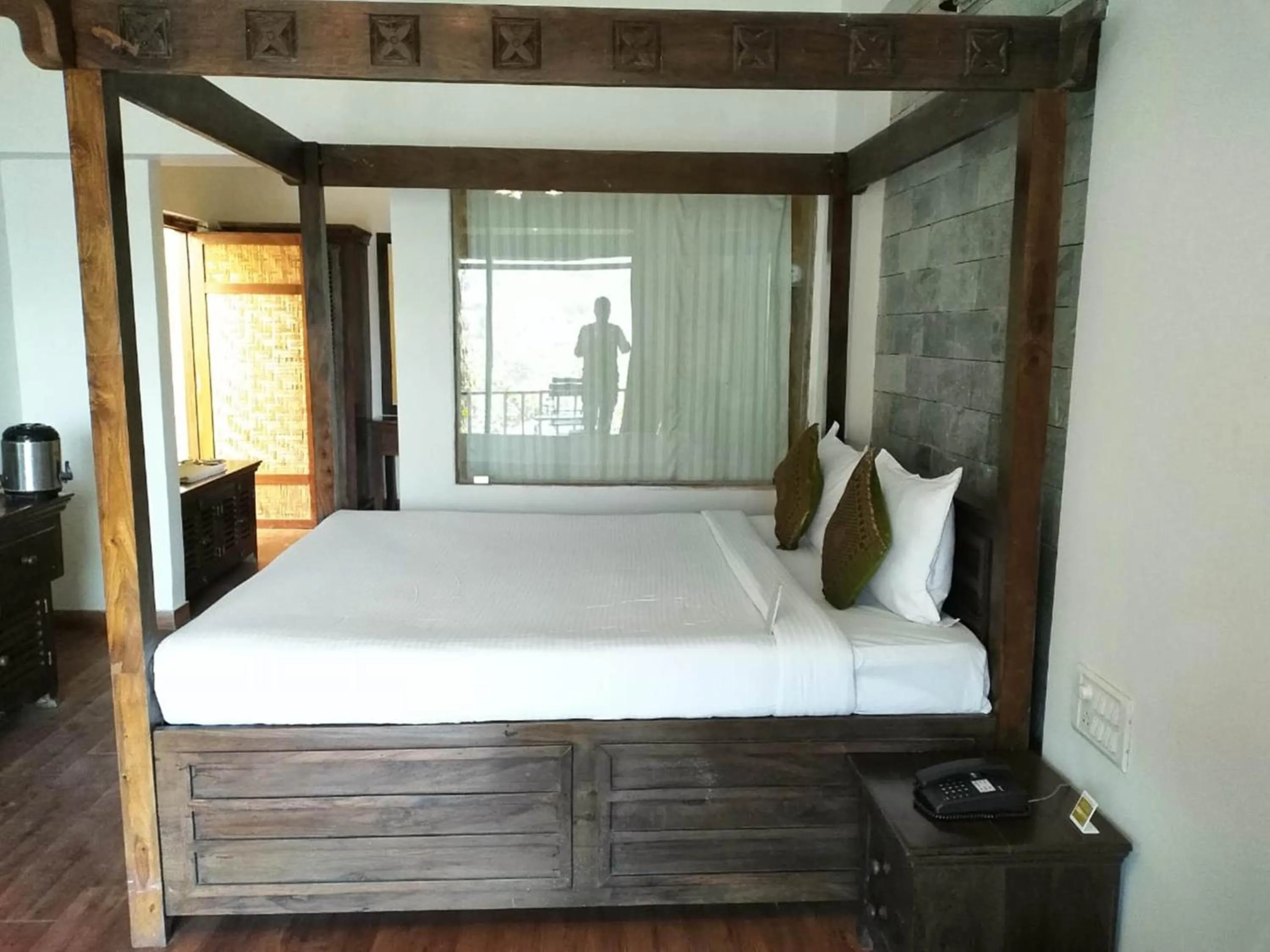 Bed in Kumbhalgarh Forest Retreat