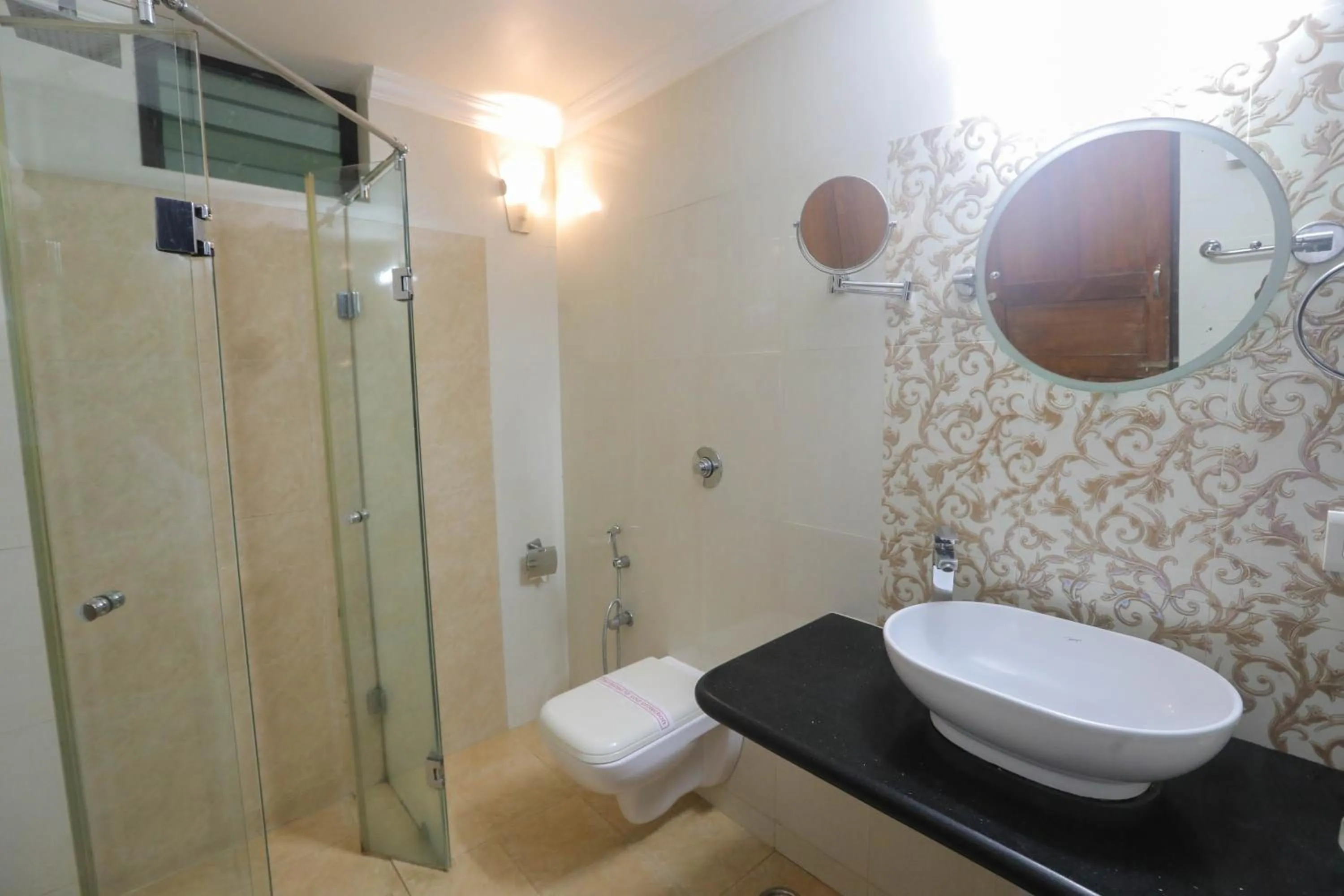 Shower in Hotel Goan Heritage