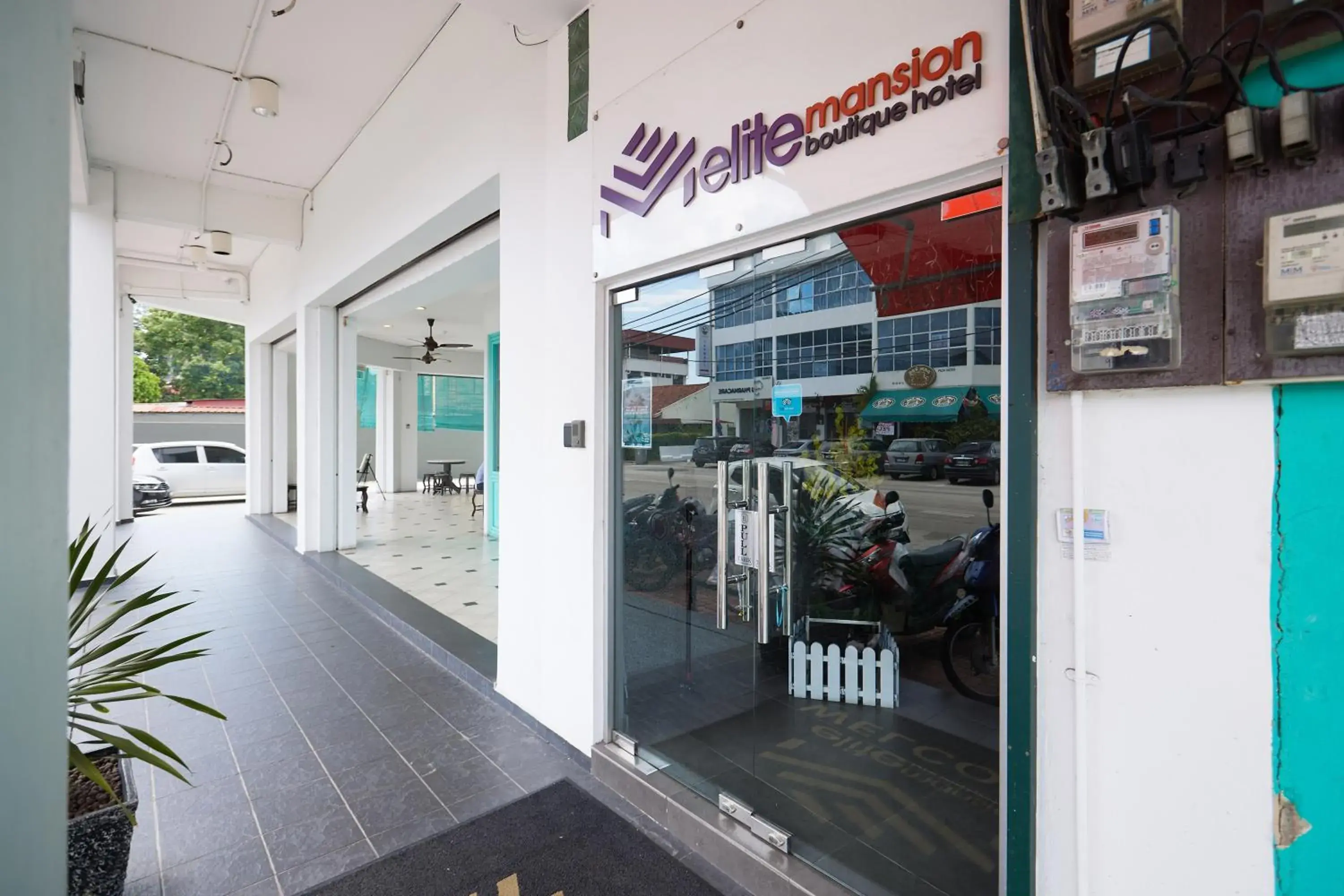 Property building in Elite Hotel Muar Property building in Elite Hotel Muar