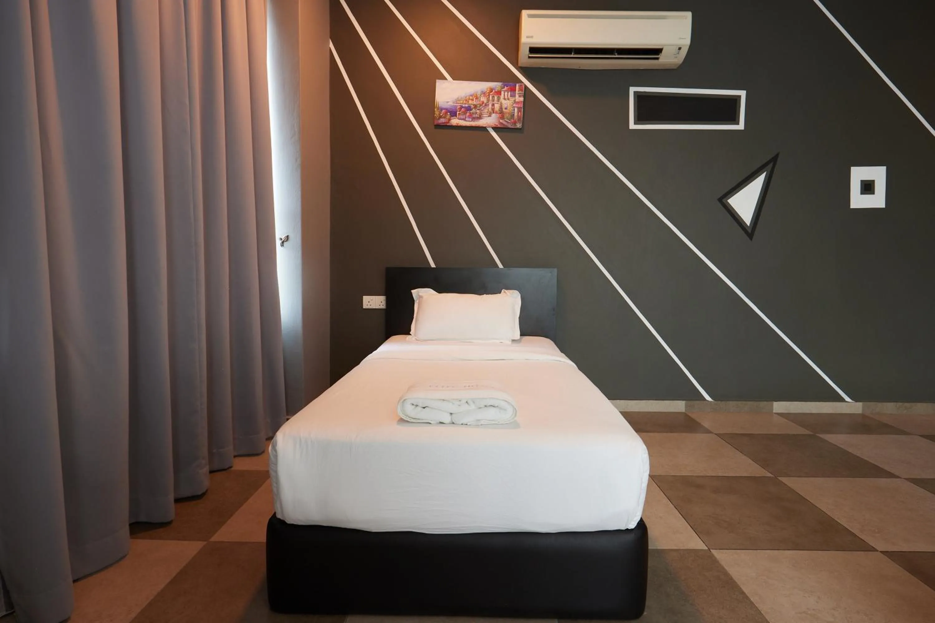 Bed in Elite Hotel Muar