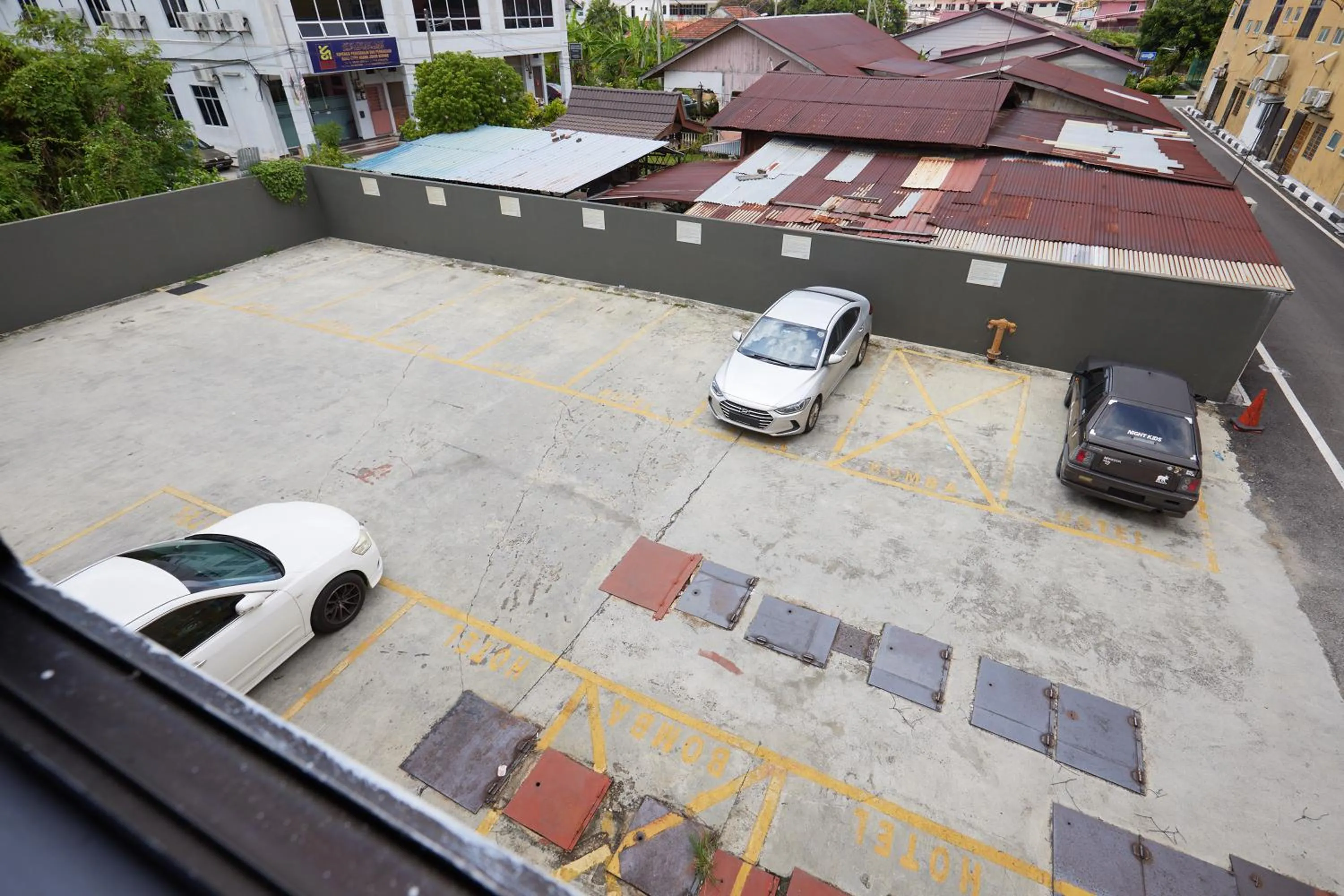 Property building in Elite Hotel Muar