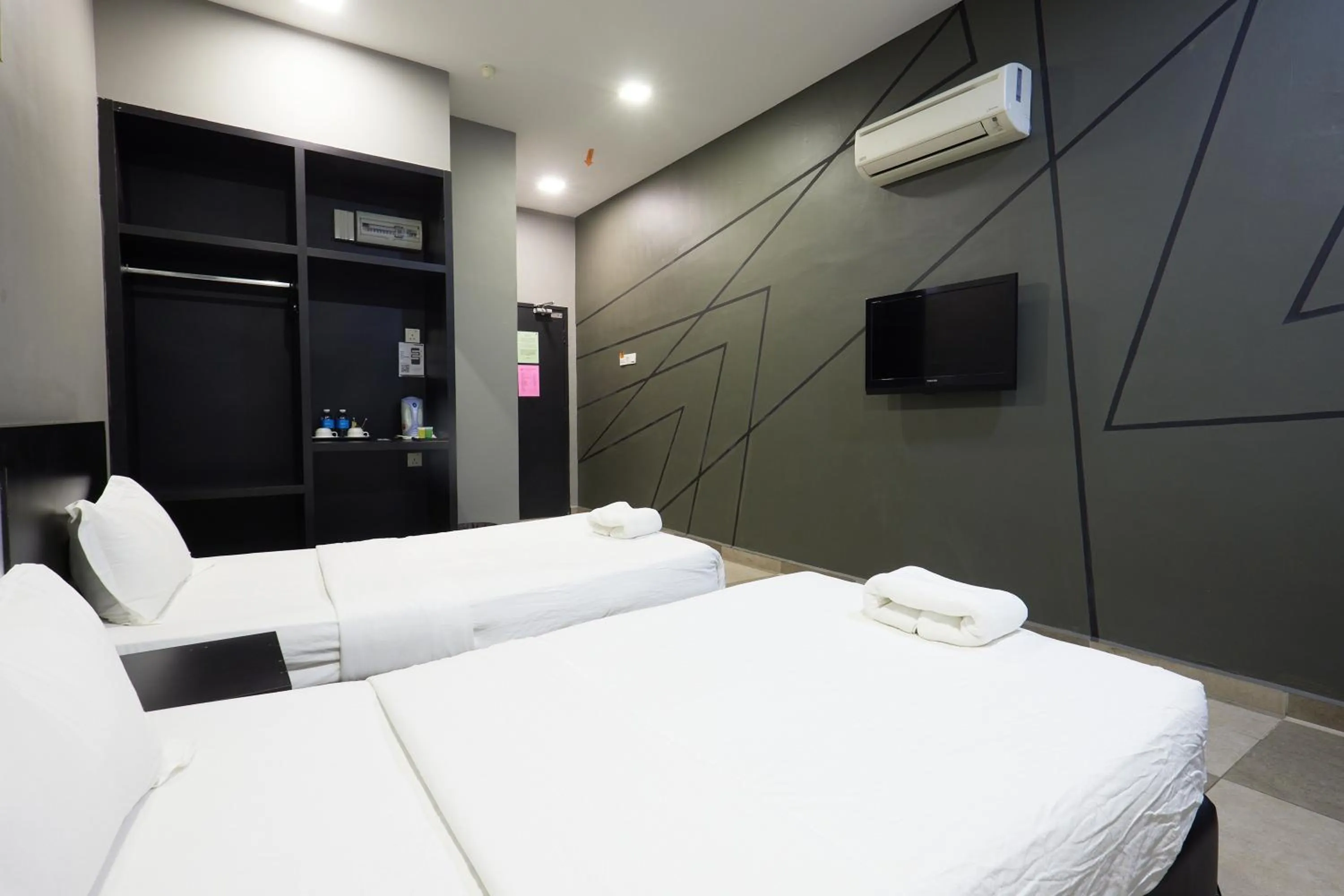 Bed in Elite Hotel Muar