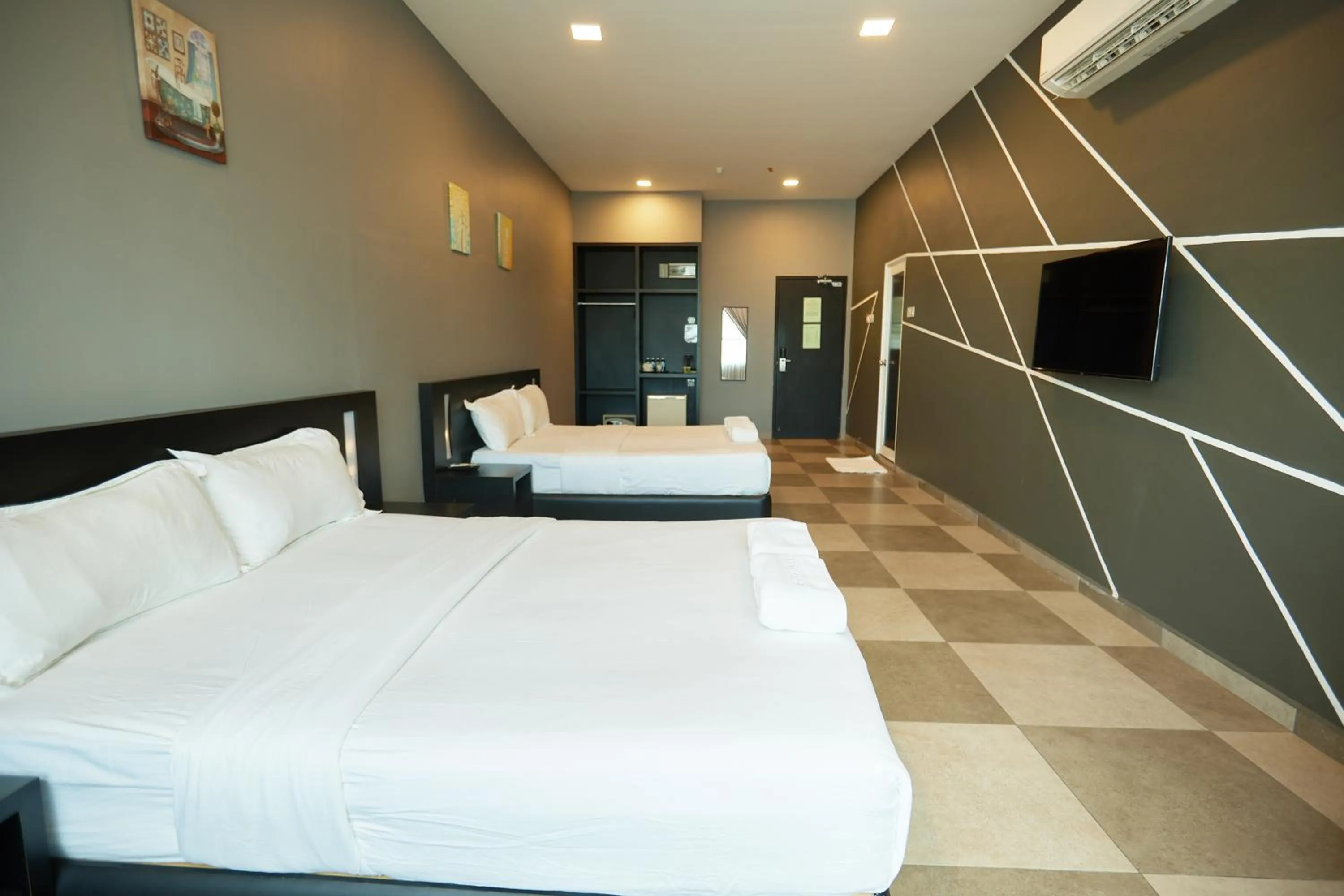 Bed in Elite Hotel Muar