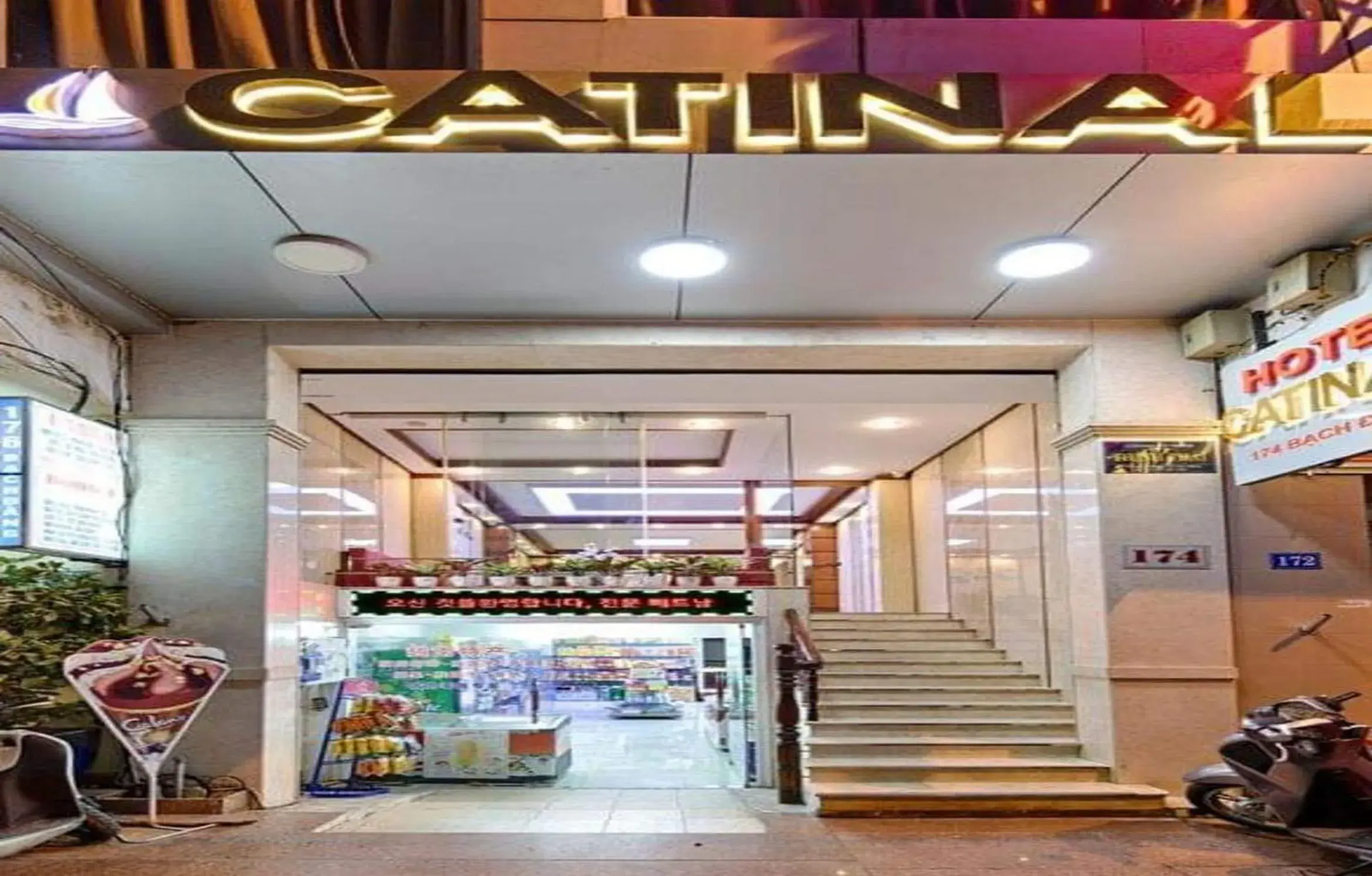 Property building in Catinal Hotel Property building in Catinal Hotel