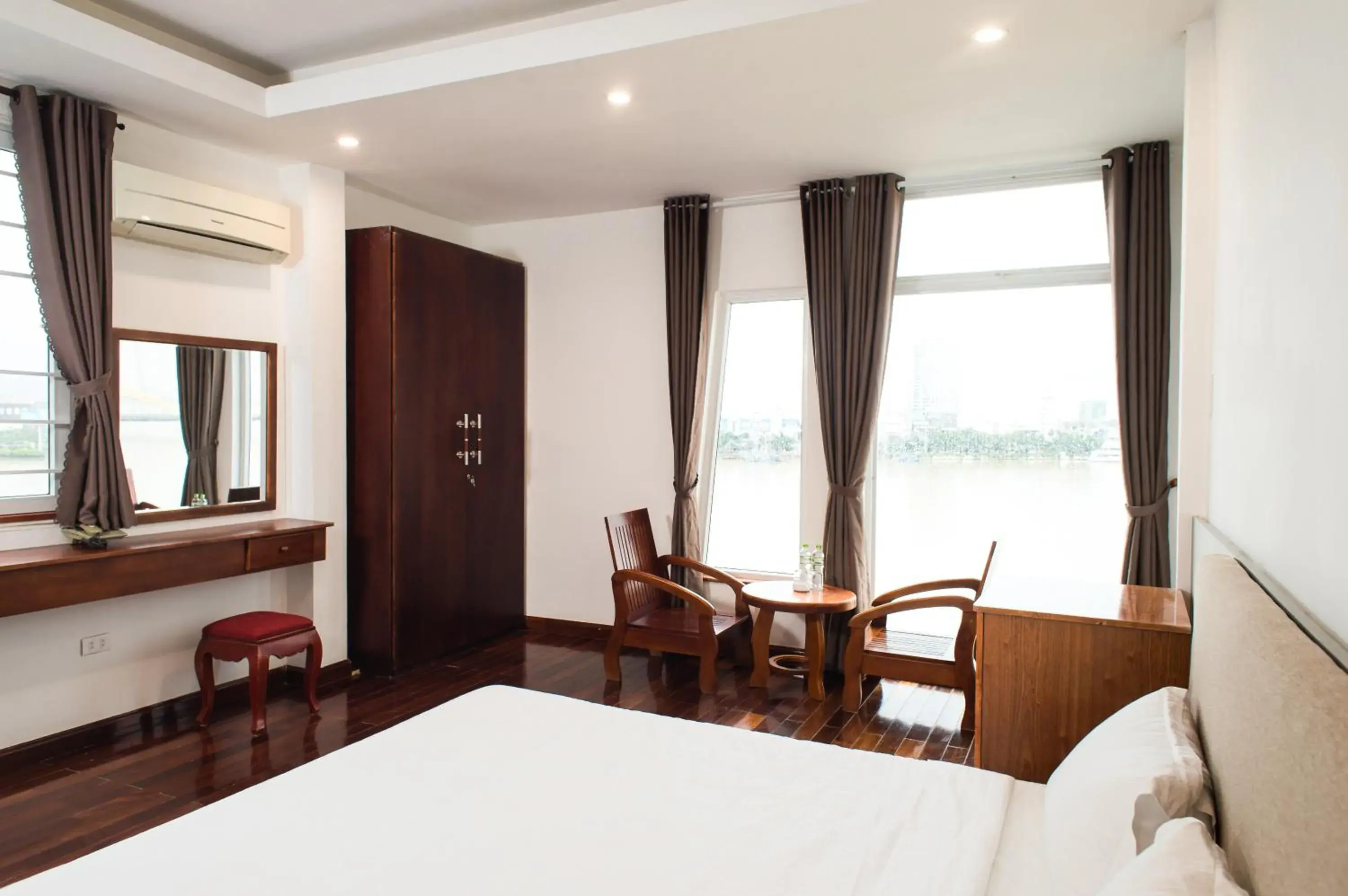 Bed in Catinal Hotel Bed in Catinal Hotel