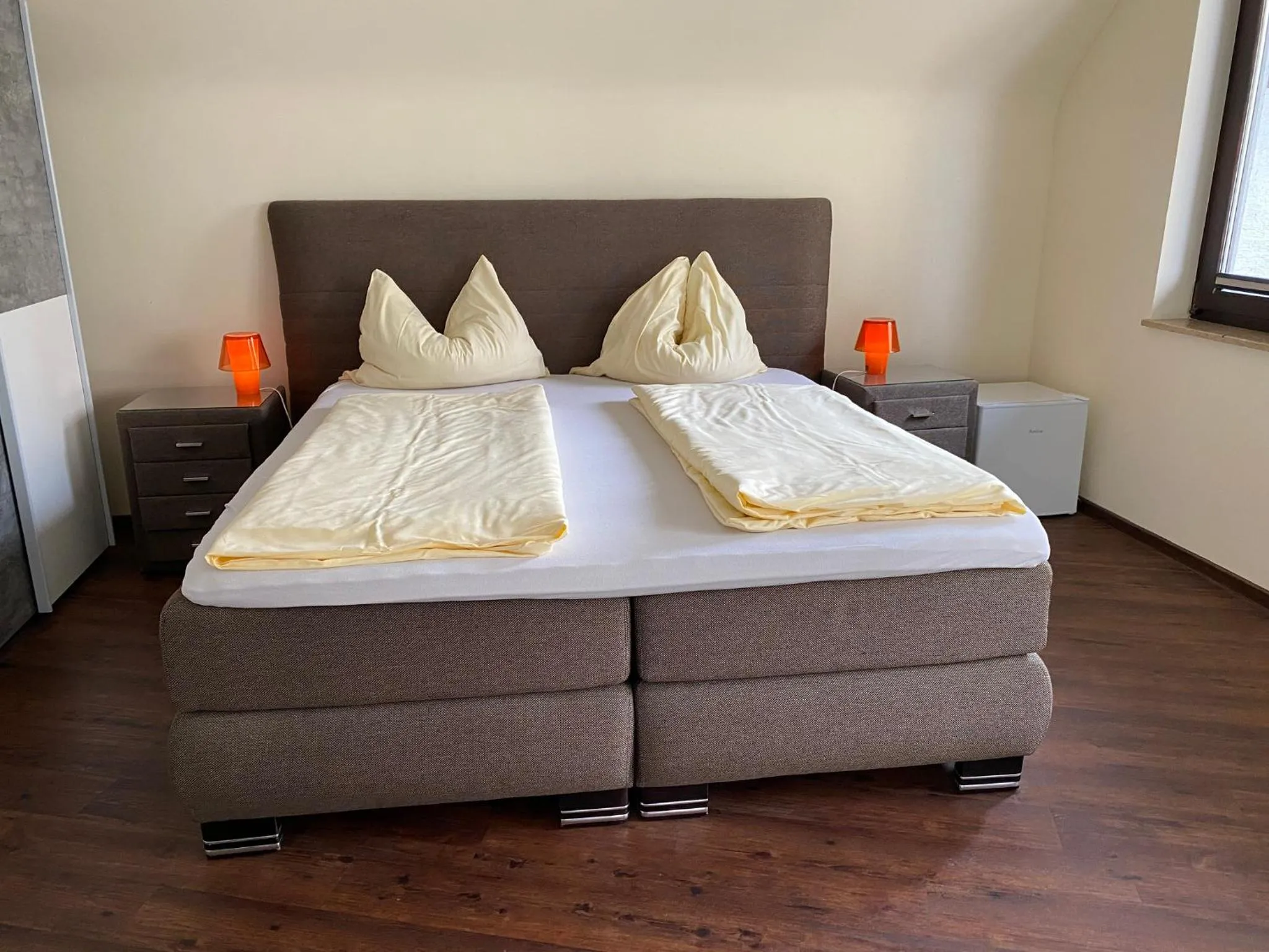 Bed in Marktschänke