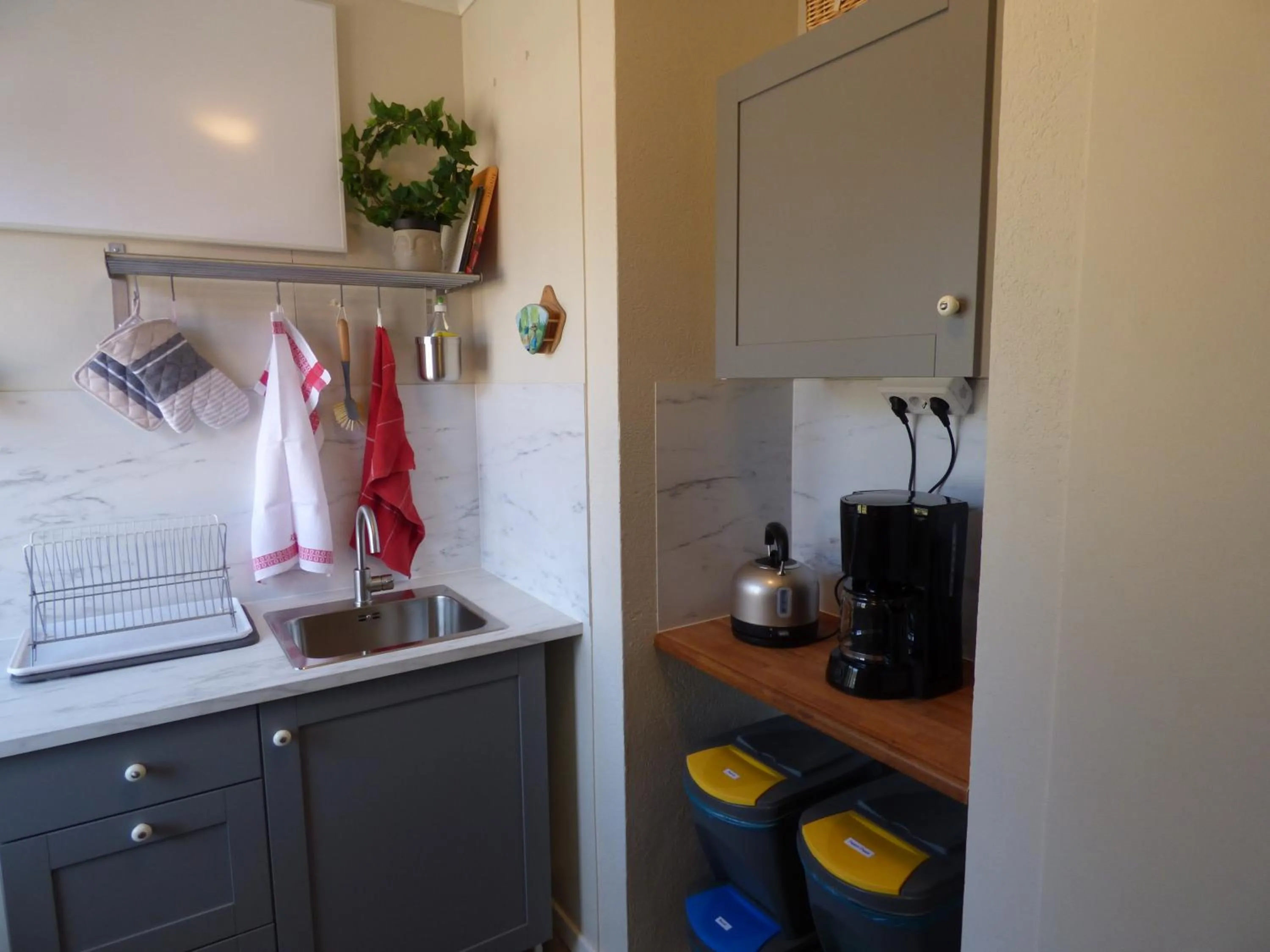 Kitchen or kitchenette in Nya Skogsgården Hostel