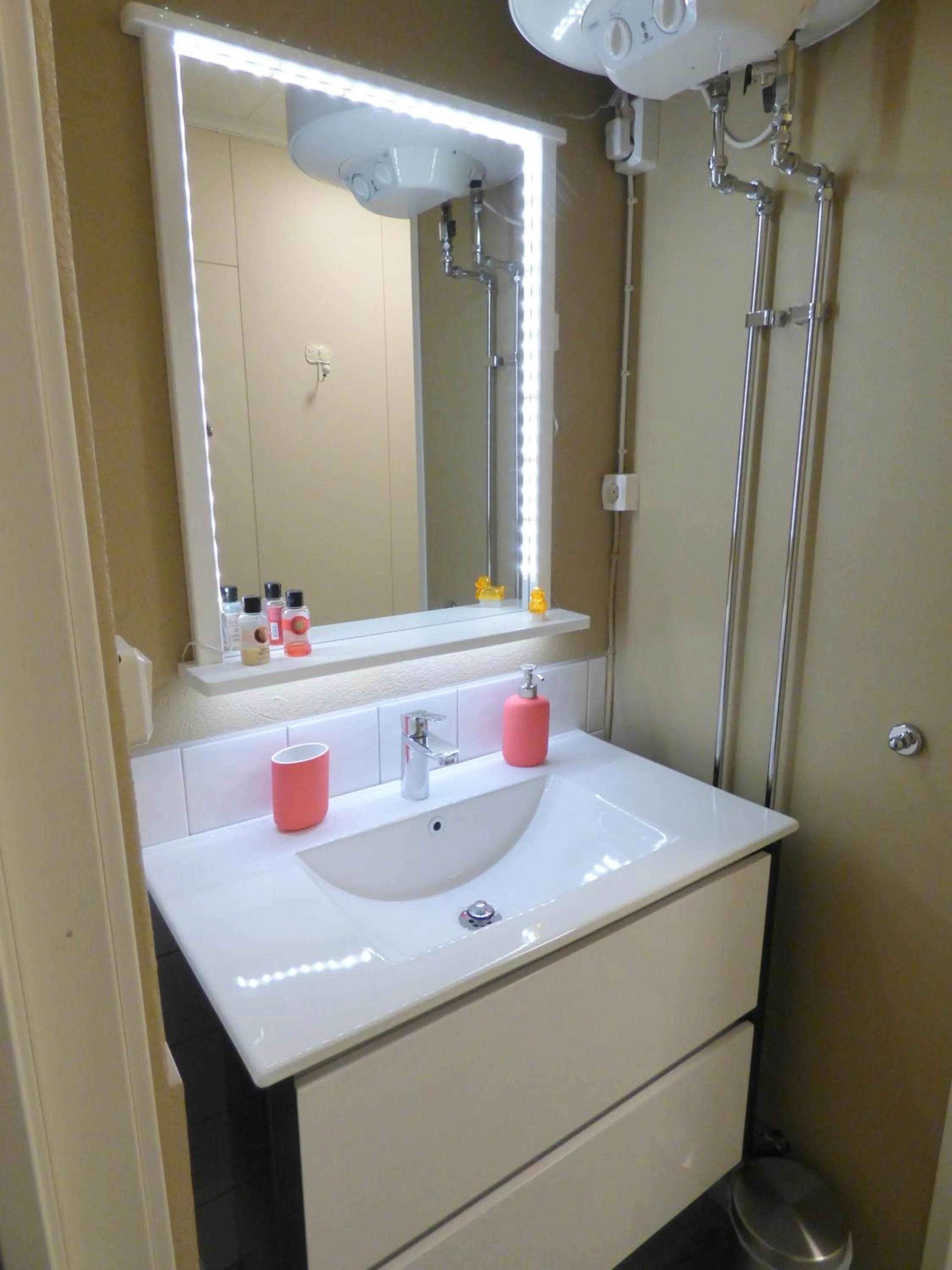 Bathroom in Nya Skogsgården Hostel