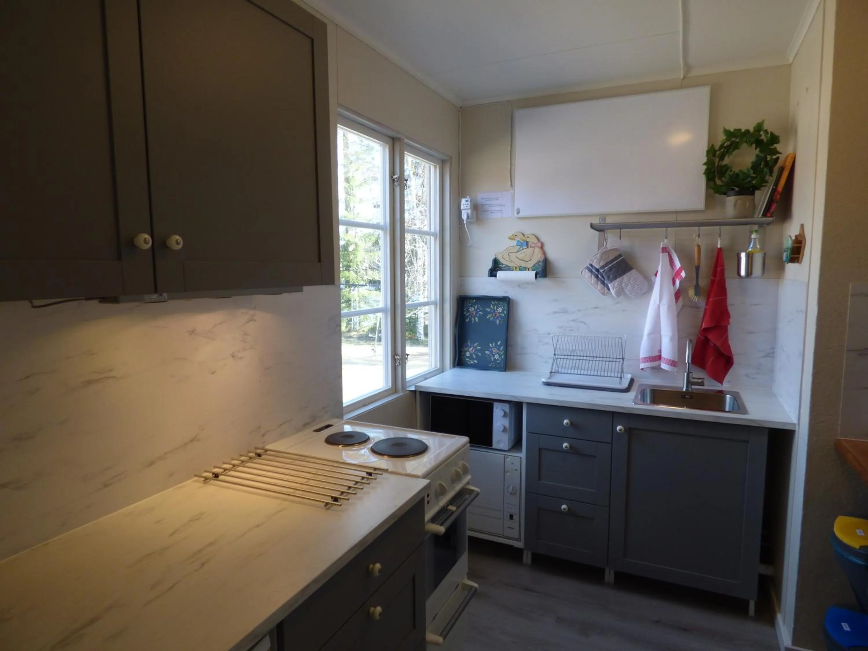 Kitchen or kitchenette in Nya Skogsgården Hostel