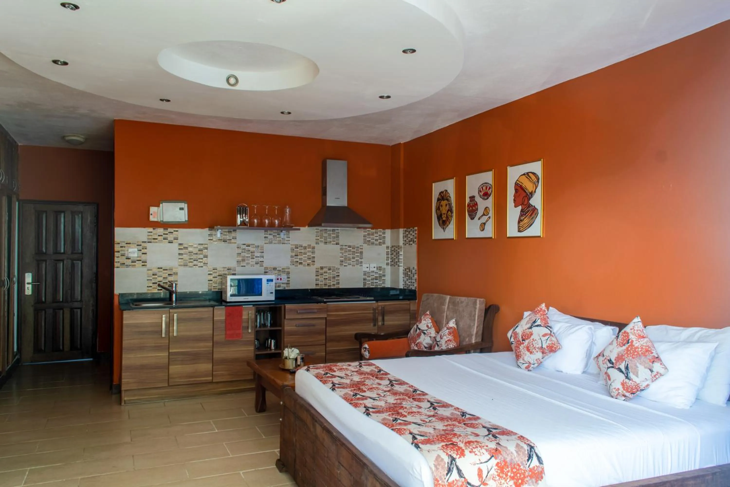 Photo of the whole room, Bed in Cowrie Shell Beach Apartments Official