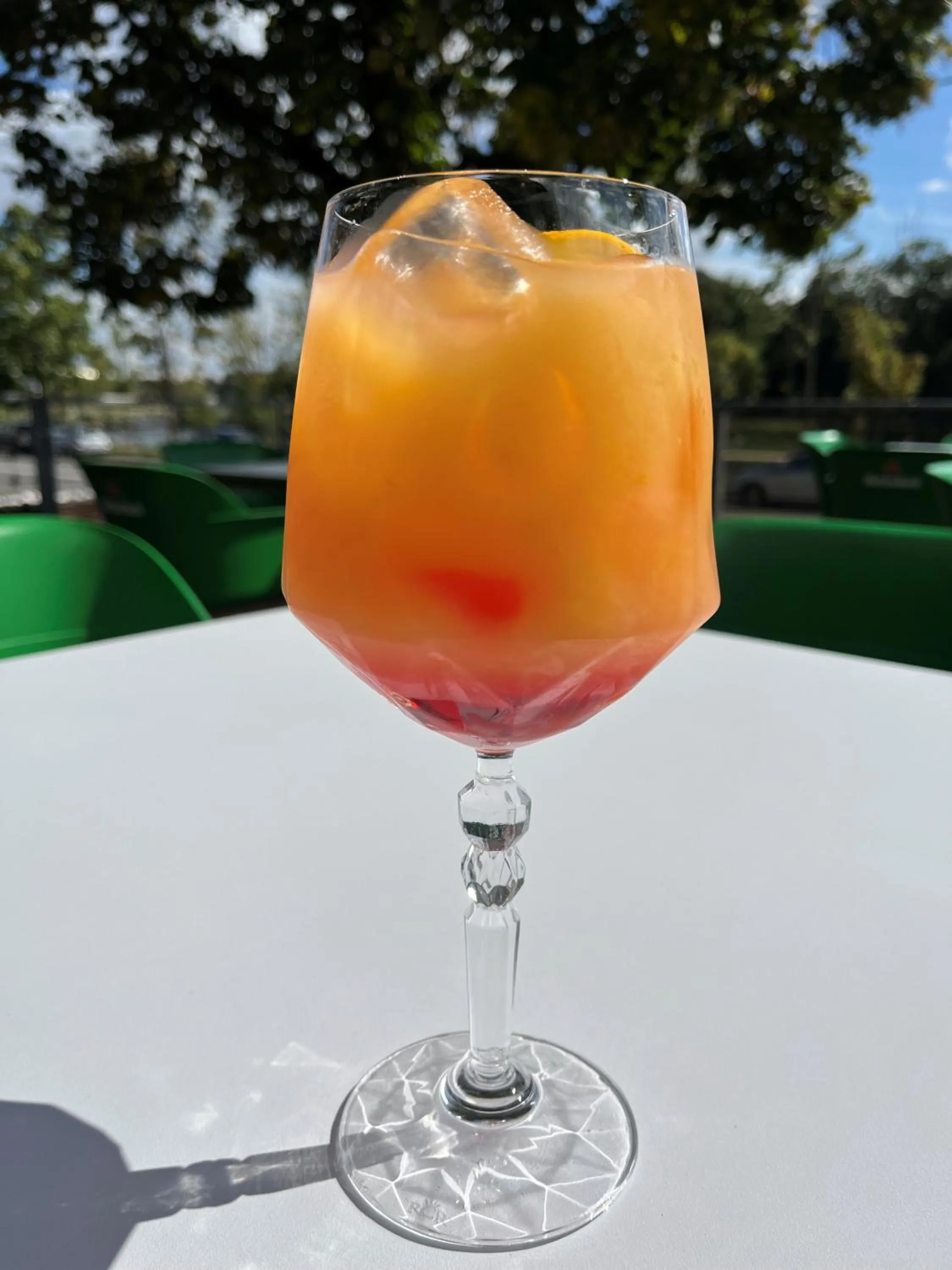 Restaurant/places to eat in Hotel River Park