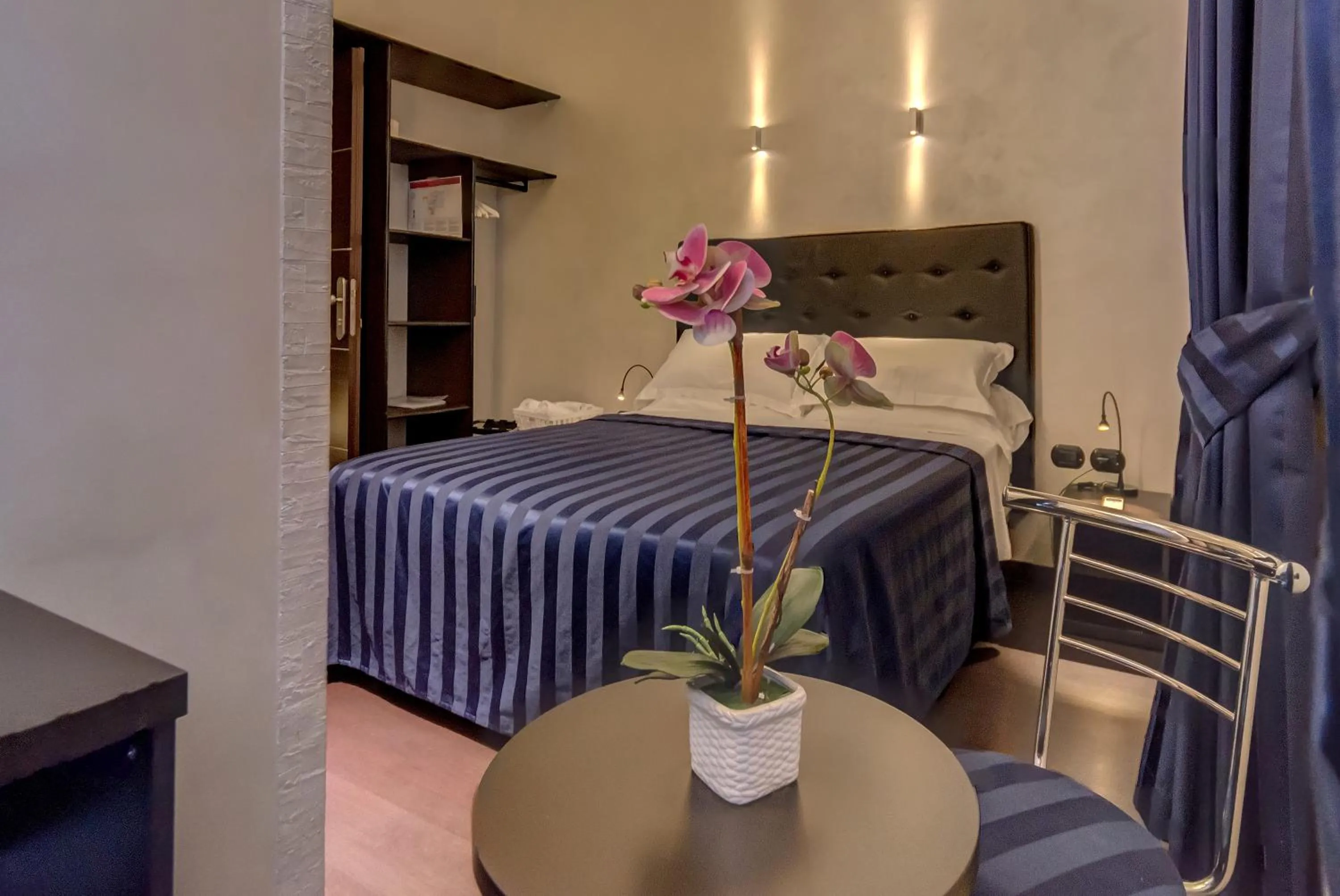 Bed in Residenza Dorò- 24x7 Check-in