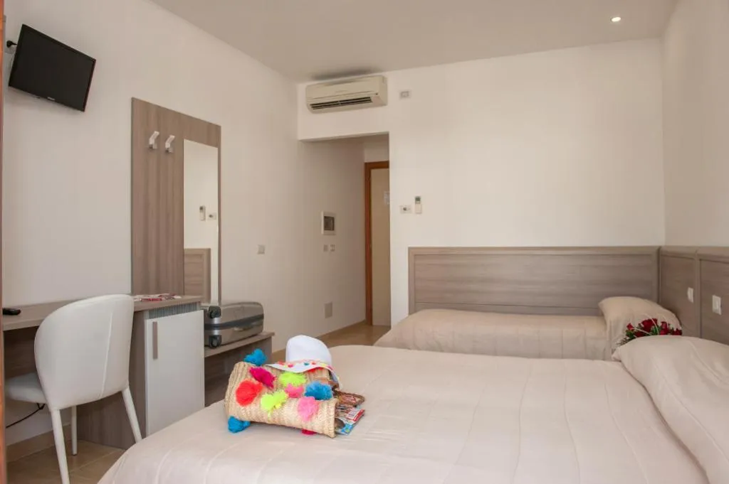 Photo of the whole room, Bed in Albergo San Giorgio