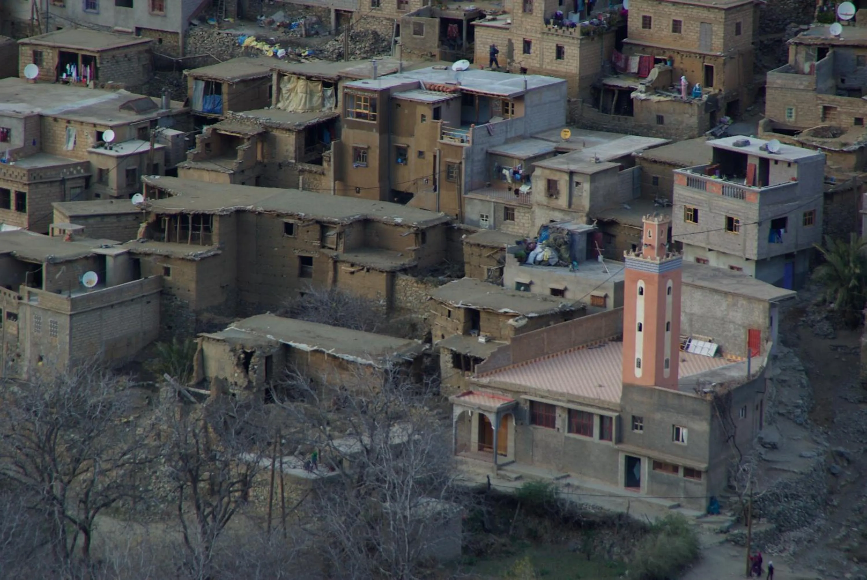 Property building in Amlougui House