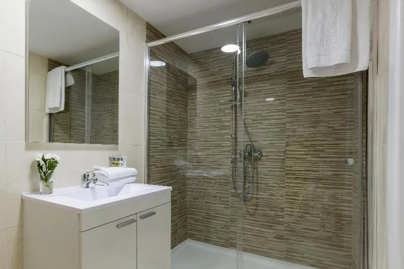 Boutique Urban Madrid Serrano