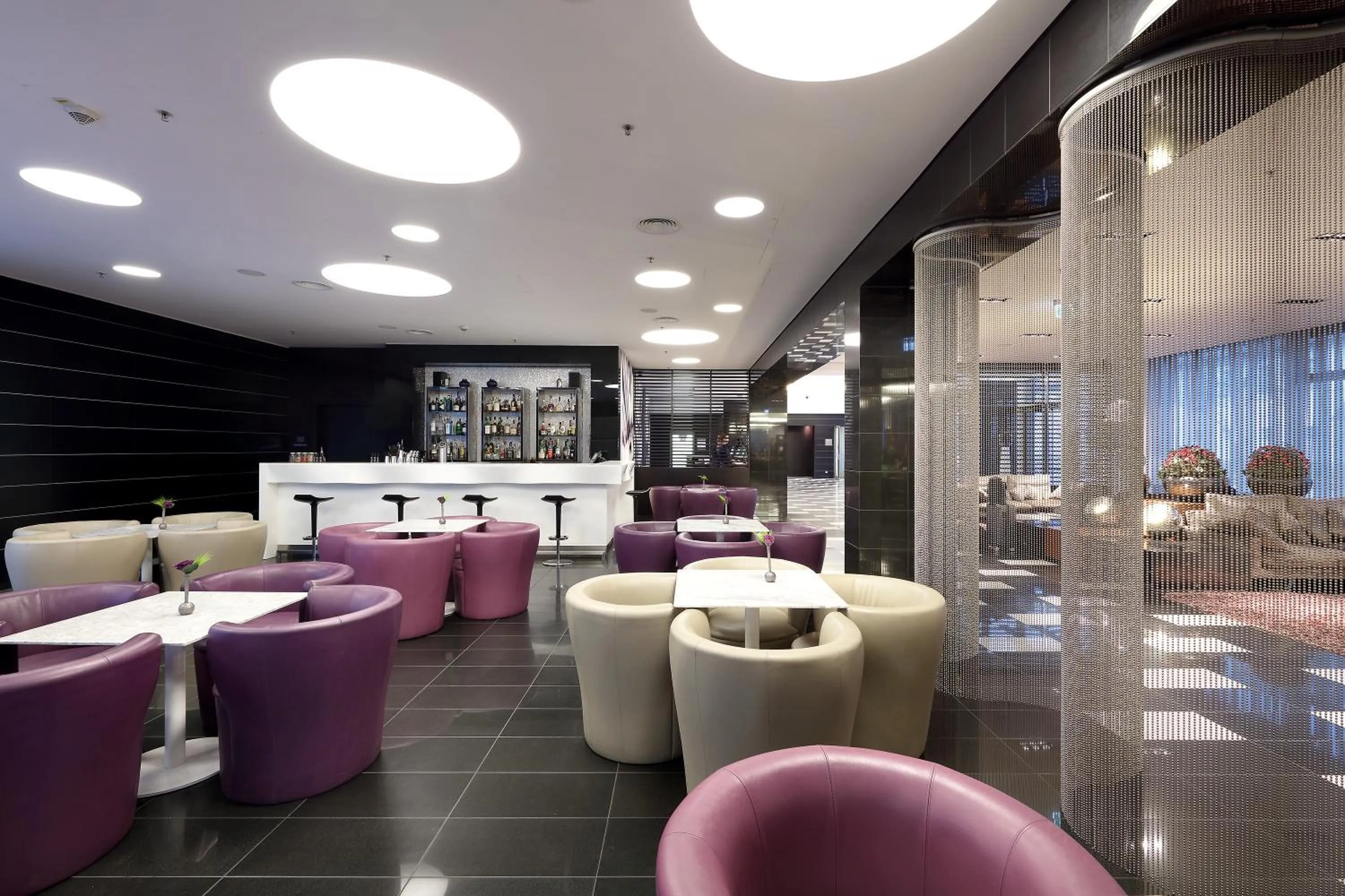 Lounge or bar in Eurostars Grand Central