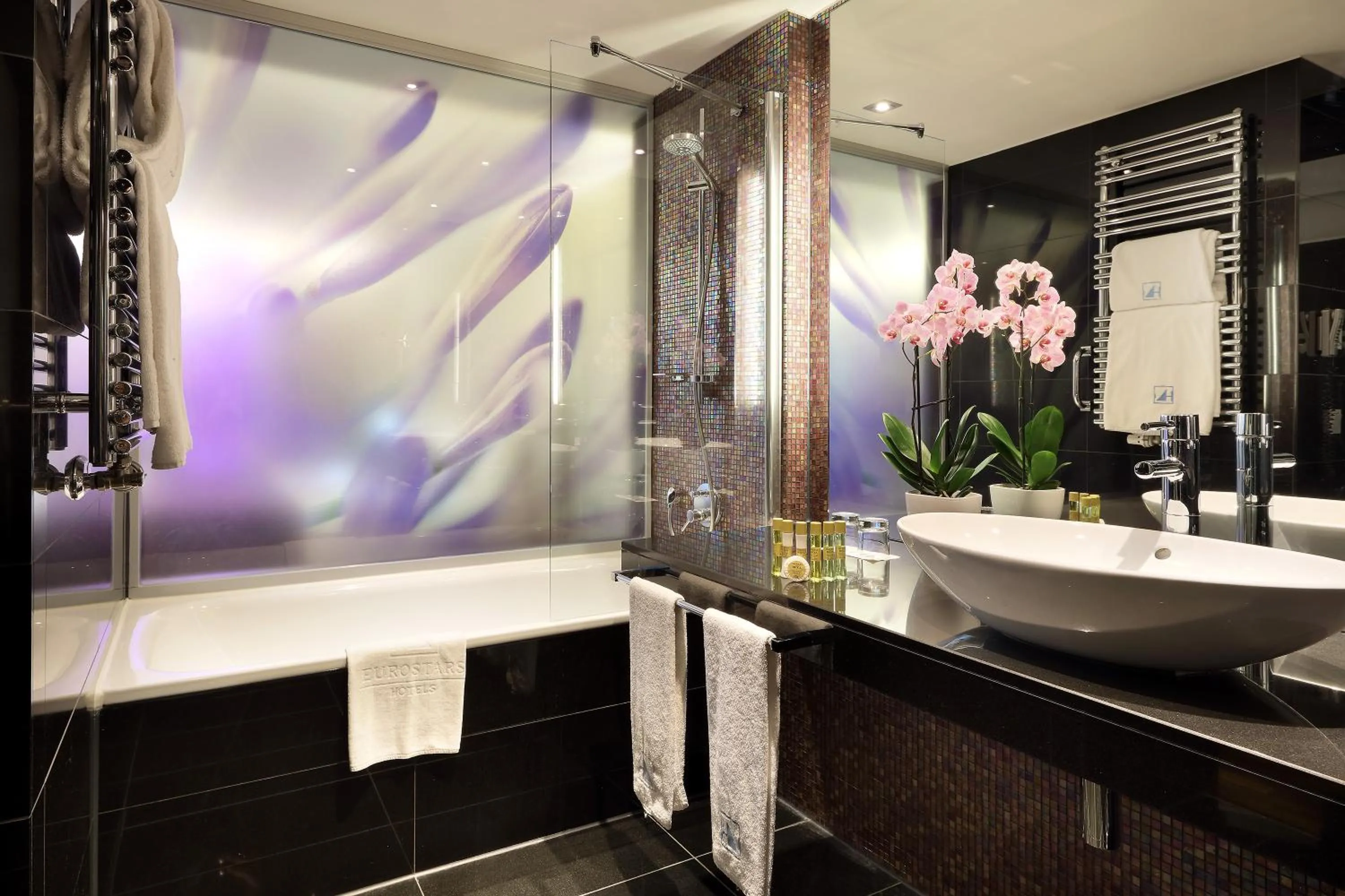 Bathroom in Eurostars Grand Central