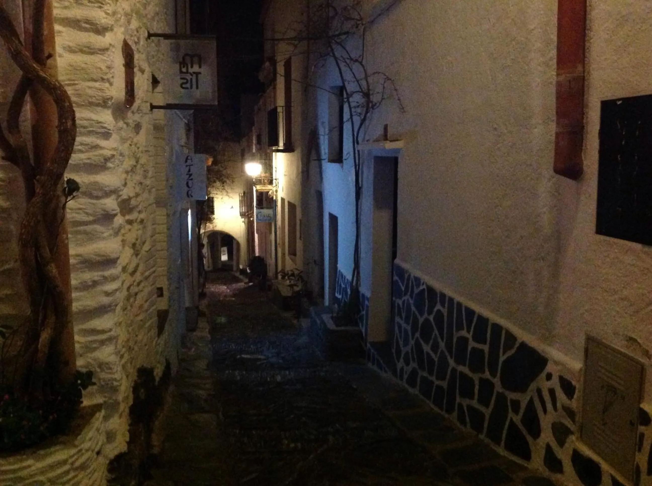 Area and facilities in Vehí