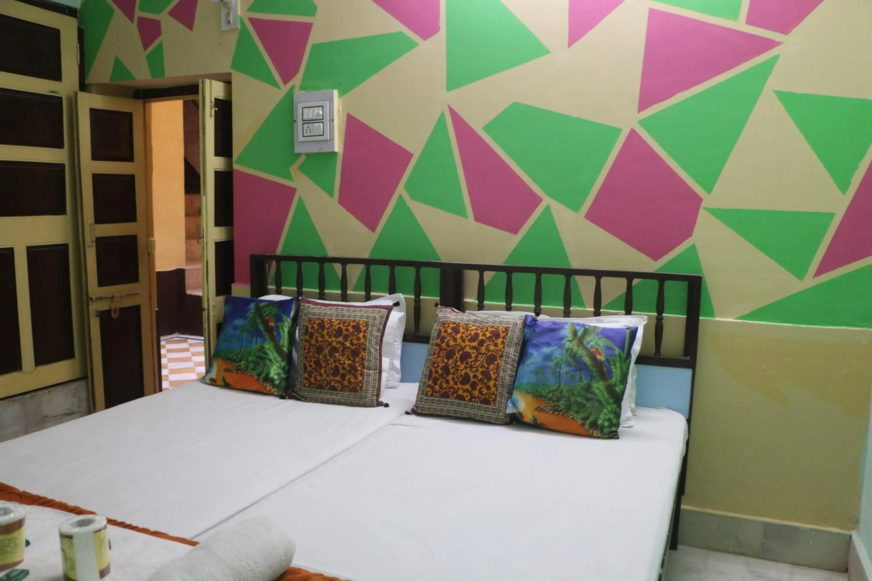 Bed in Ratan Hostel