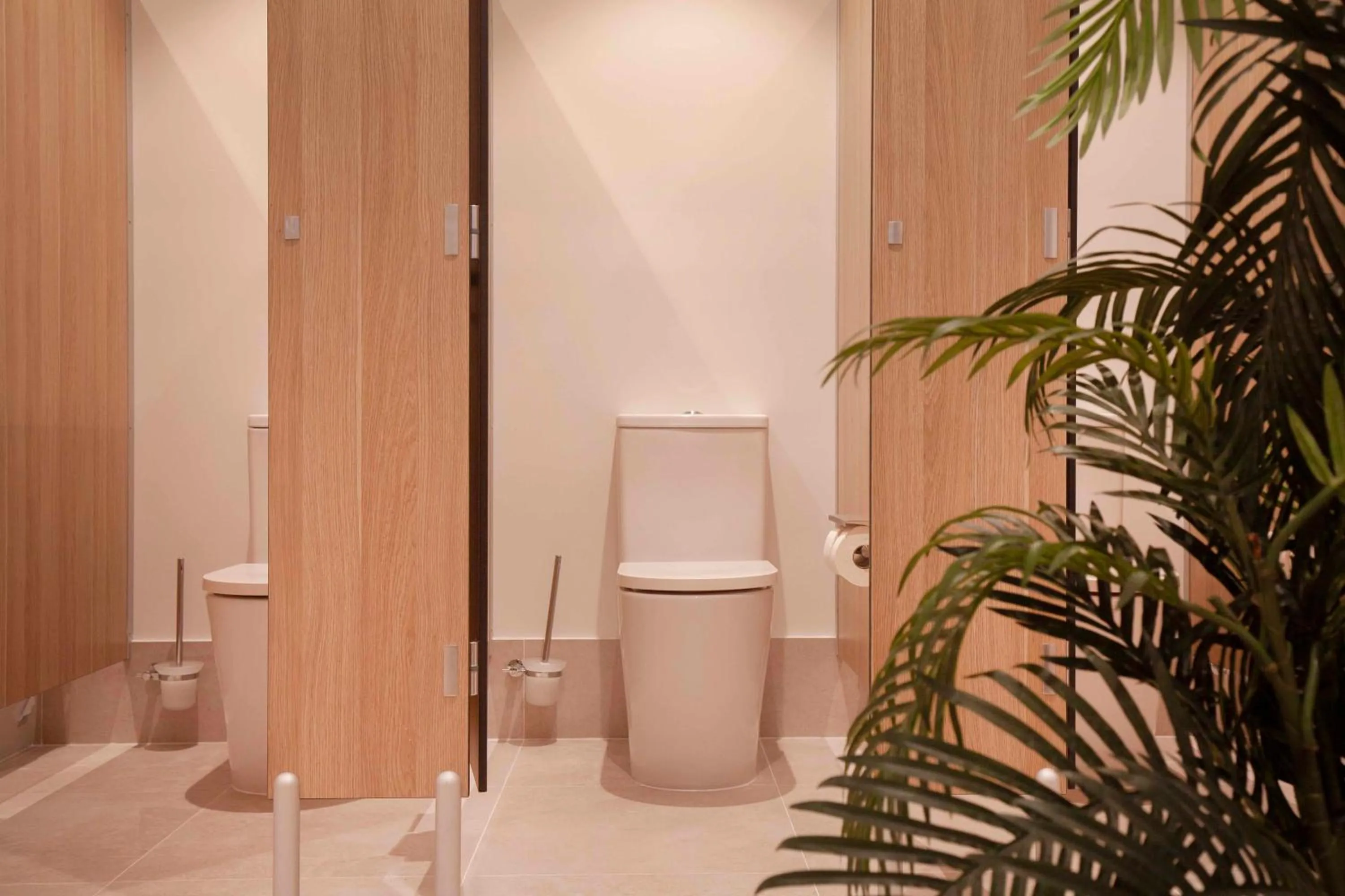 Toilet in Little Drifter Cairns