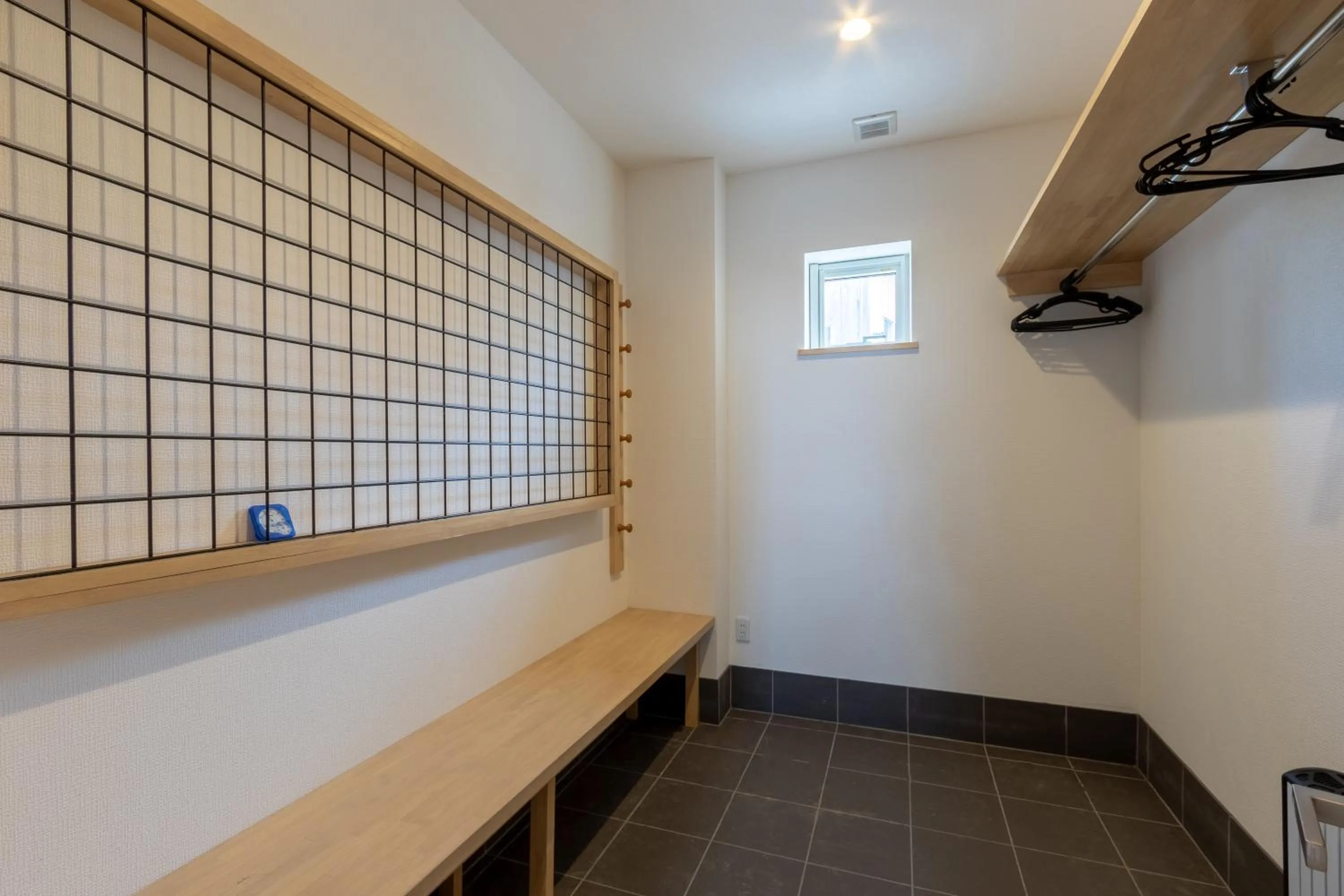 Facade/entrance in Owl House Niseko