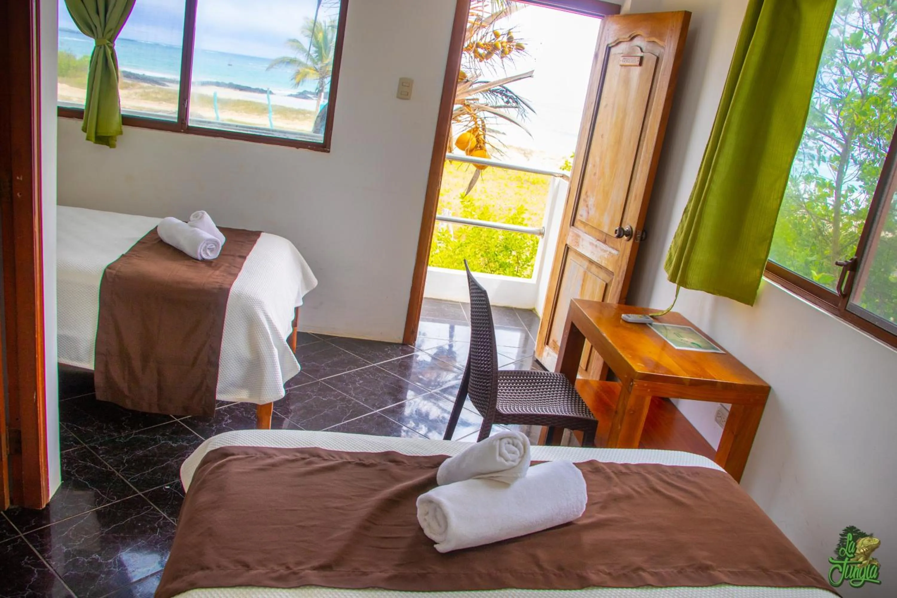 Sea view, Bed in Hotel La Jungla