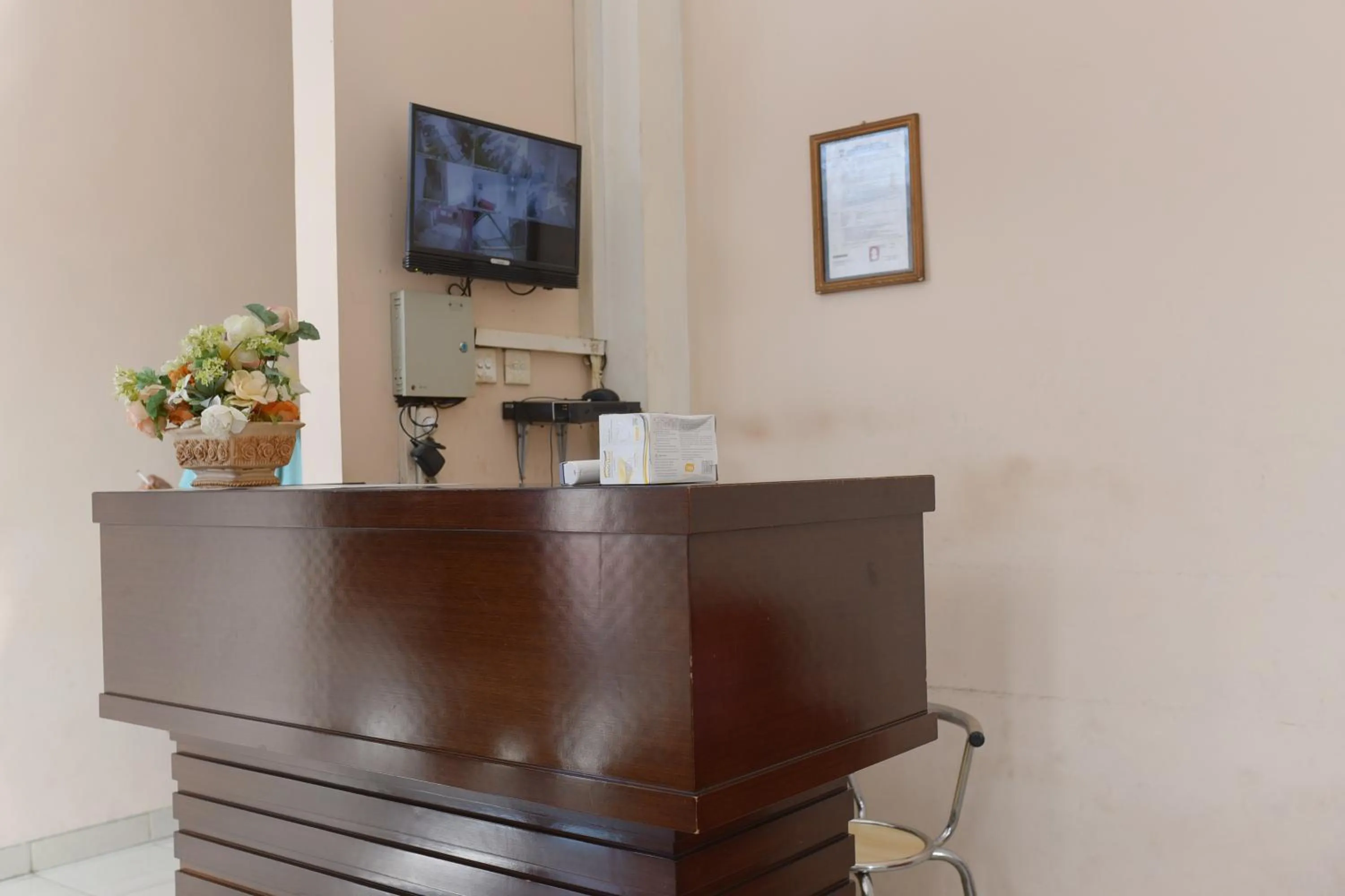 Lobby or reception in Al-Ghani Syariah Mitra RedDoorz