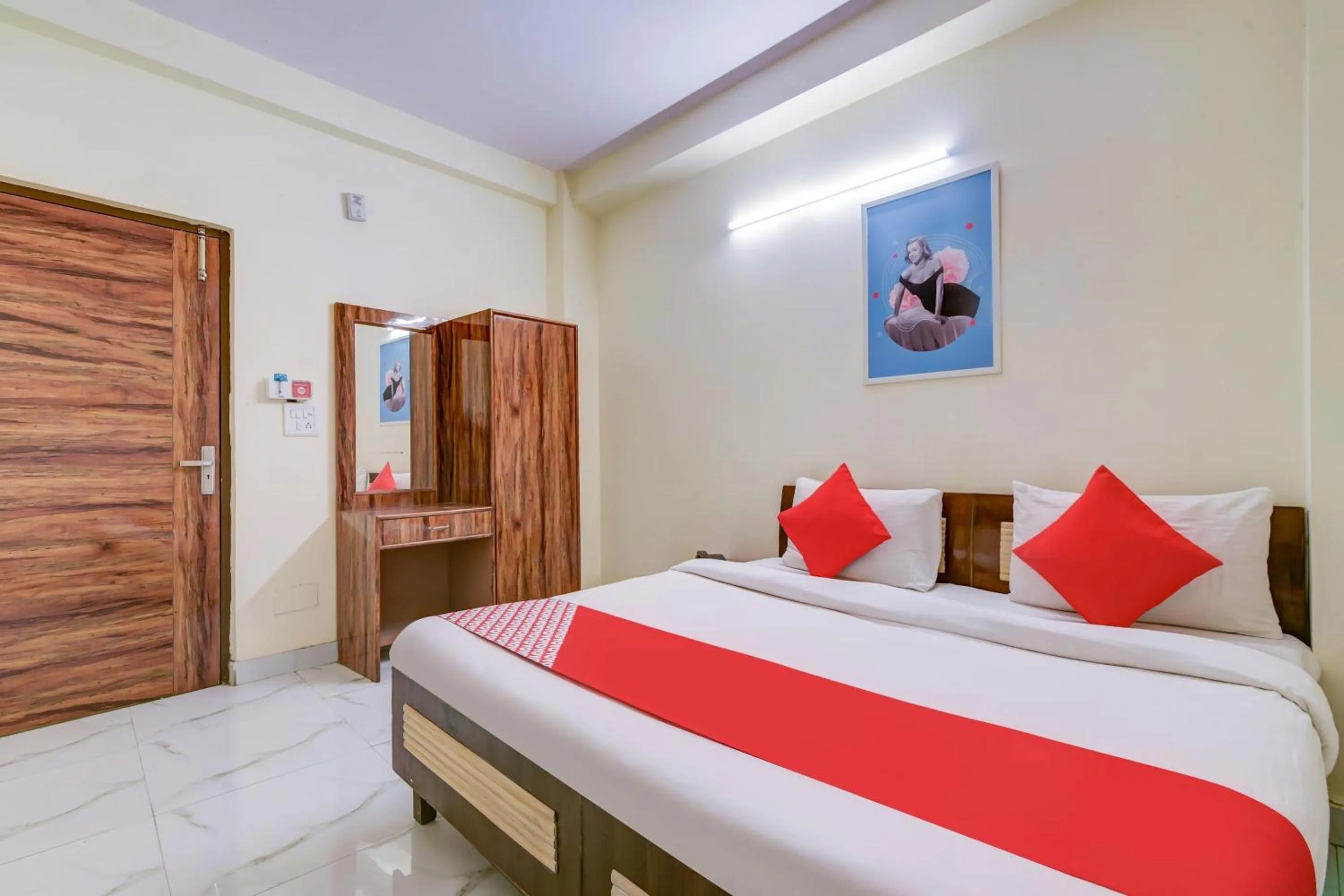 Bedroom, Bed in Hotel O Vishwakarma Palace