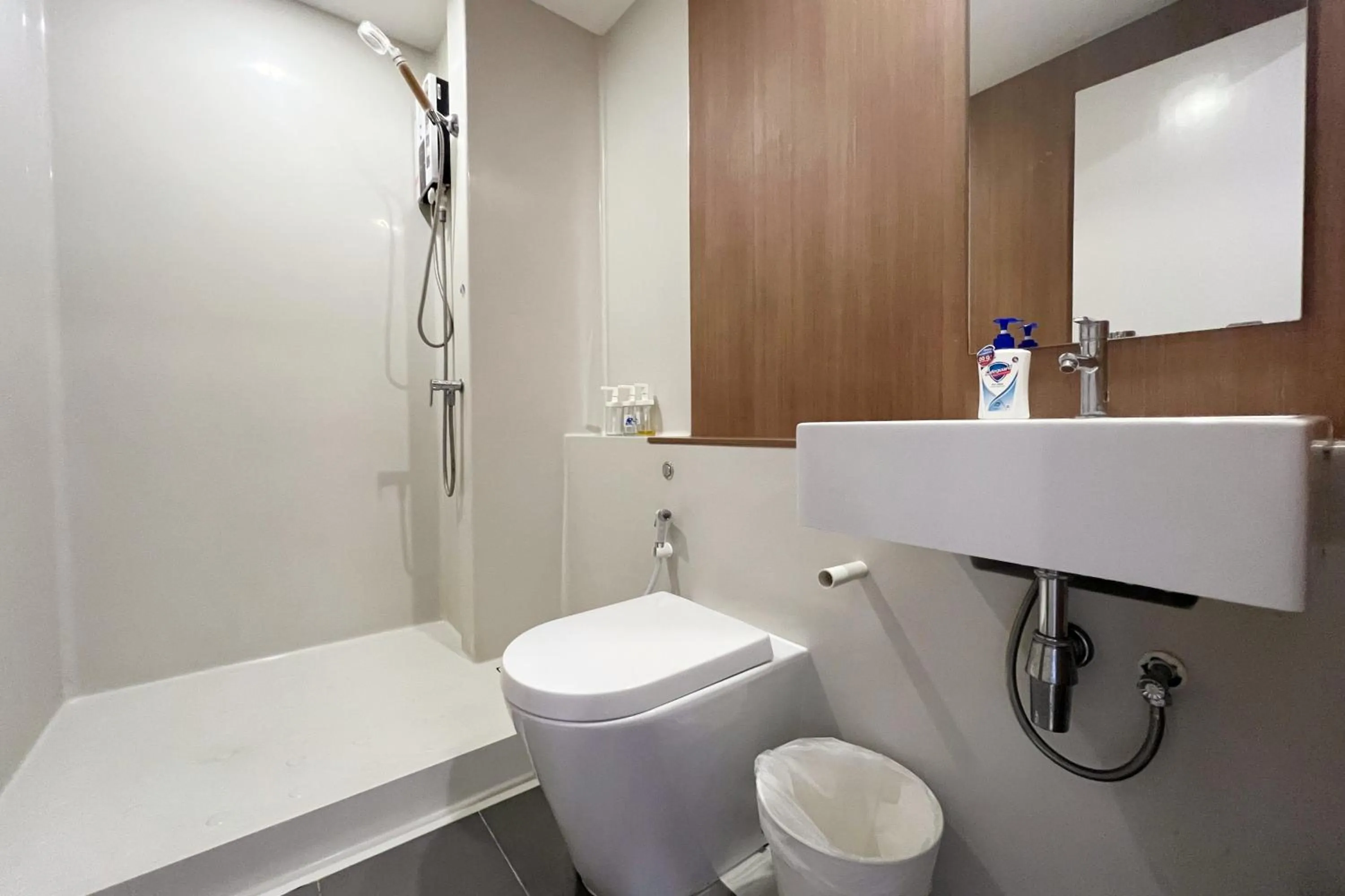 Shower in Blossom Sathon Condo