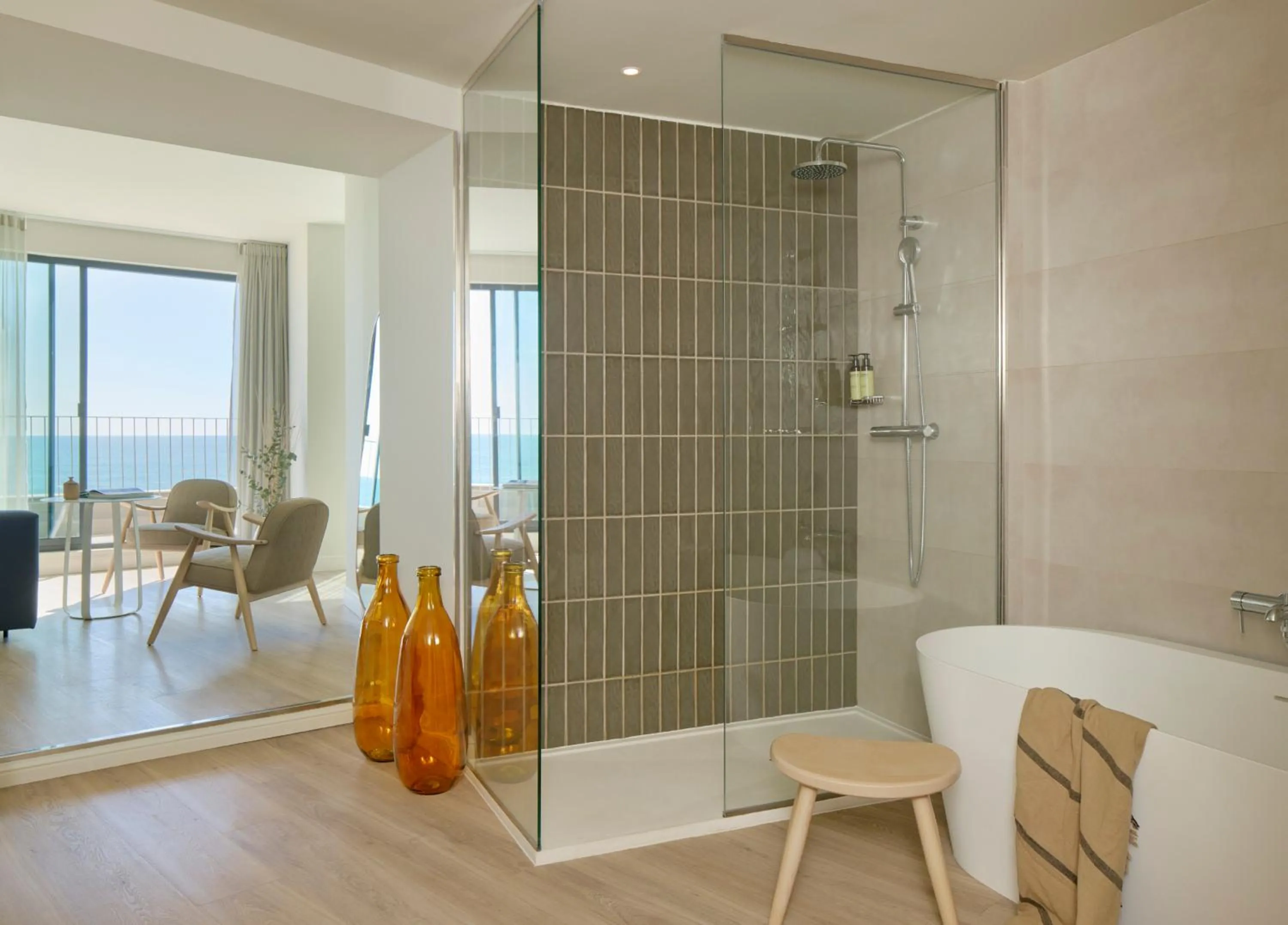 Shower in ME Sitges Terramar