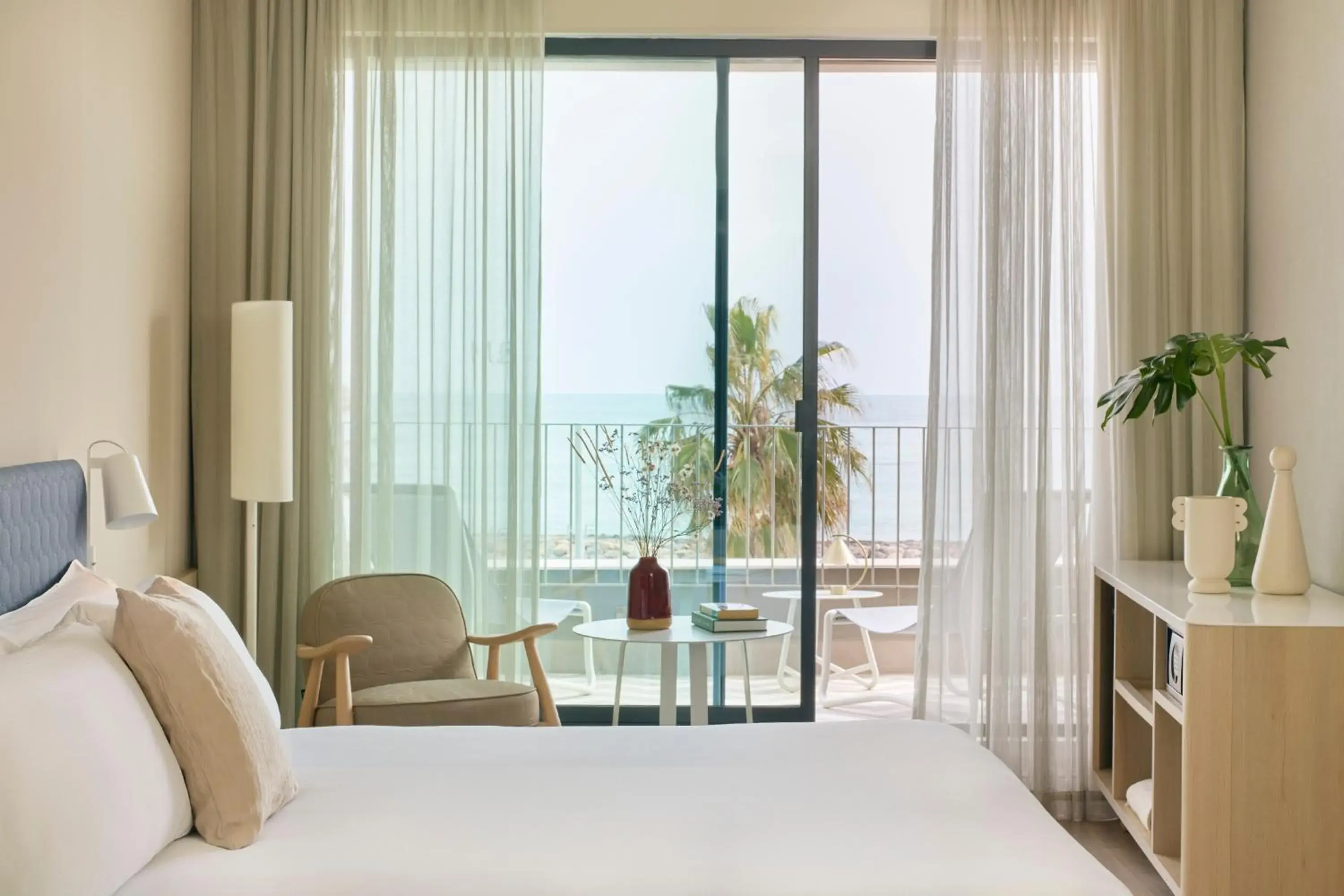 Extra ME + Junior Suite Sea View in ME Sitges Terramar Extra ME + Junior Suite Sea View in ME Sitges Terramar