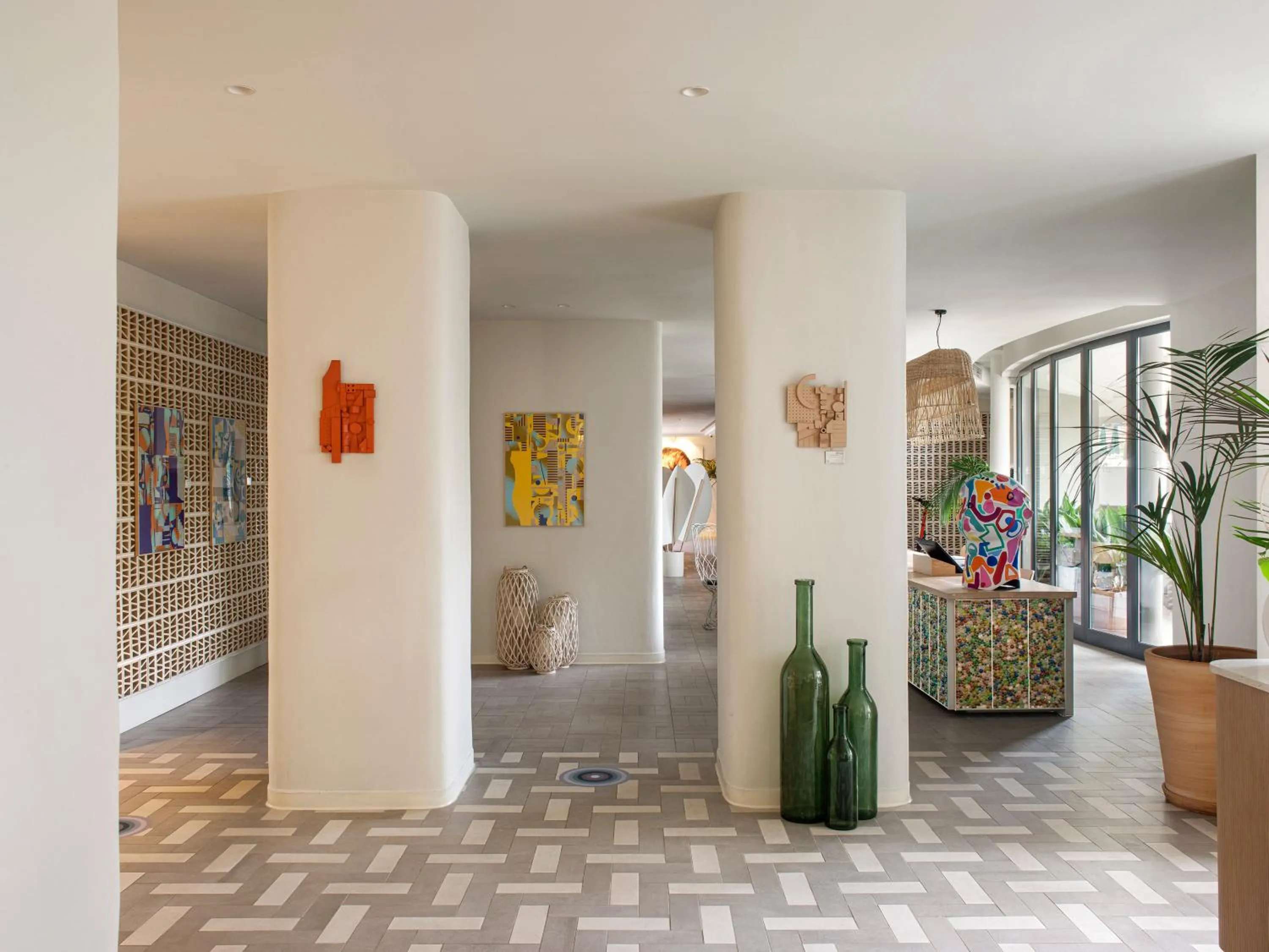 Lobby or reception in ME Sitges Terramar