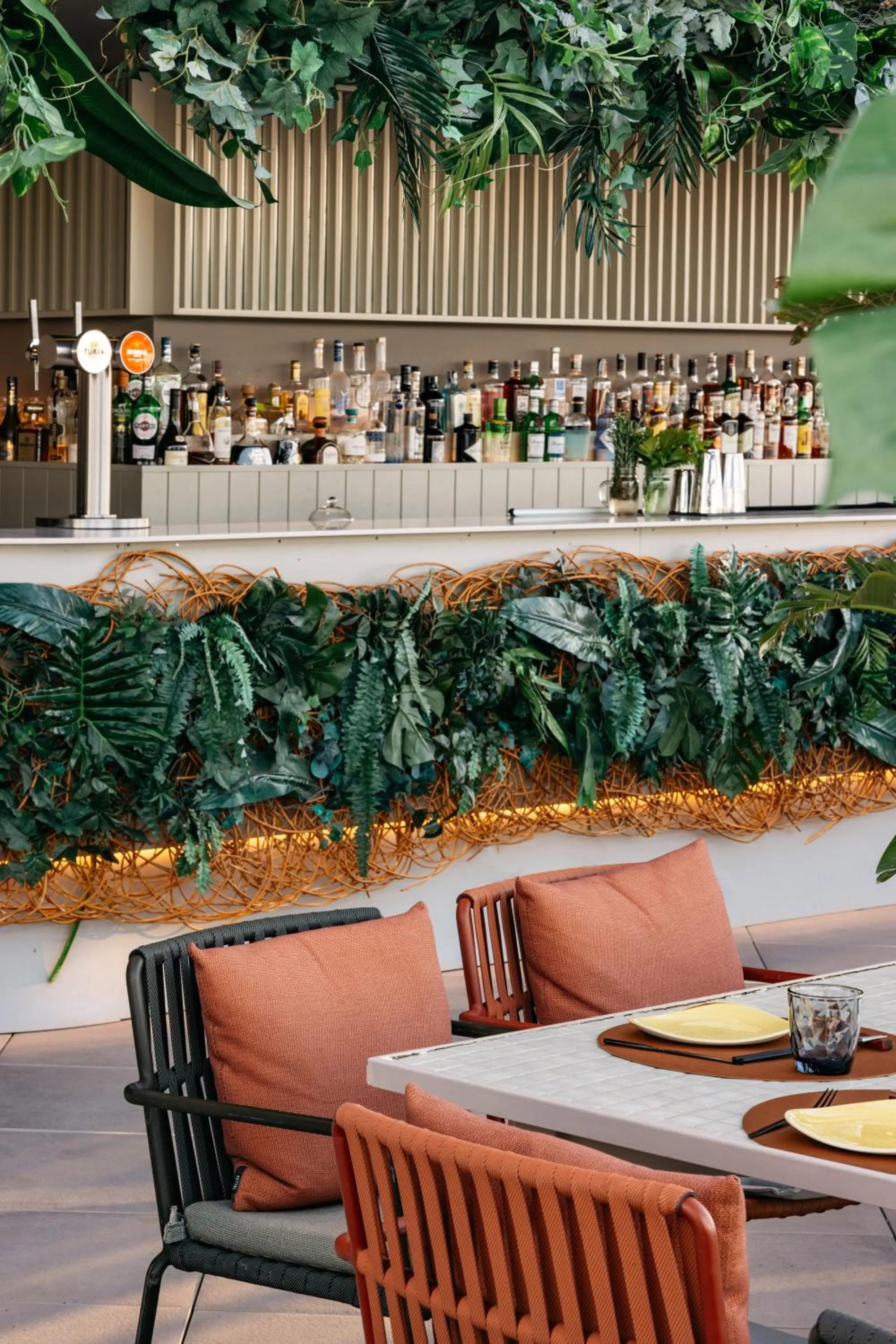 Restaurant/places to eat in ME Sitges Terramar