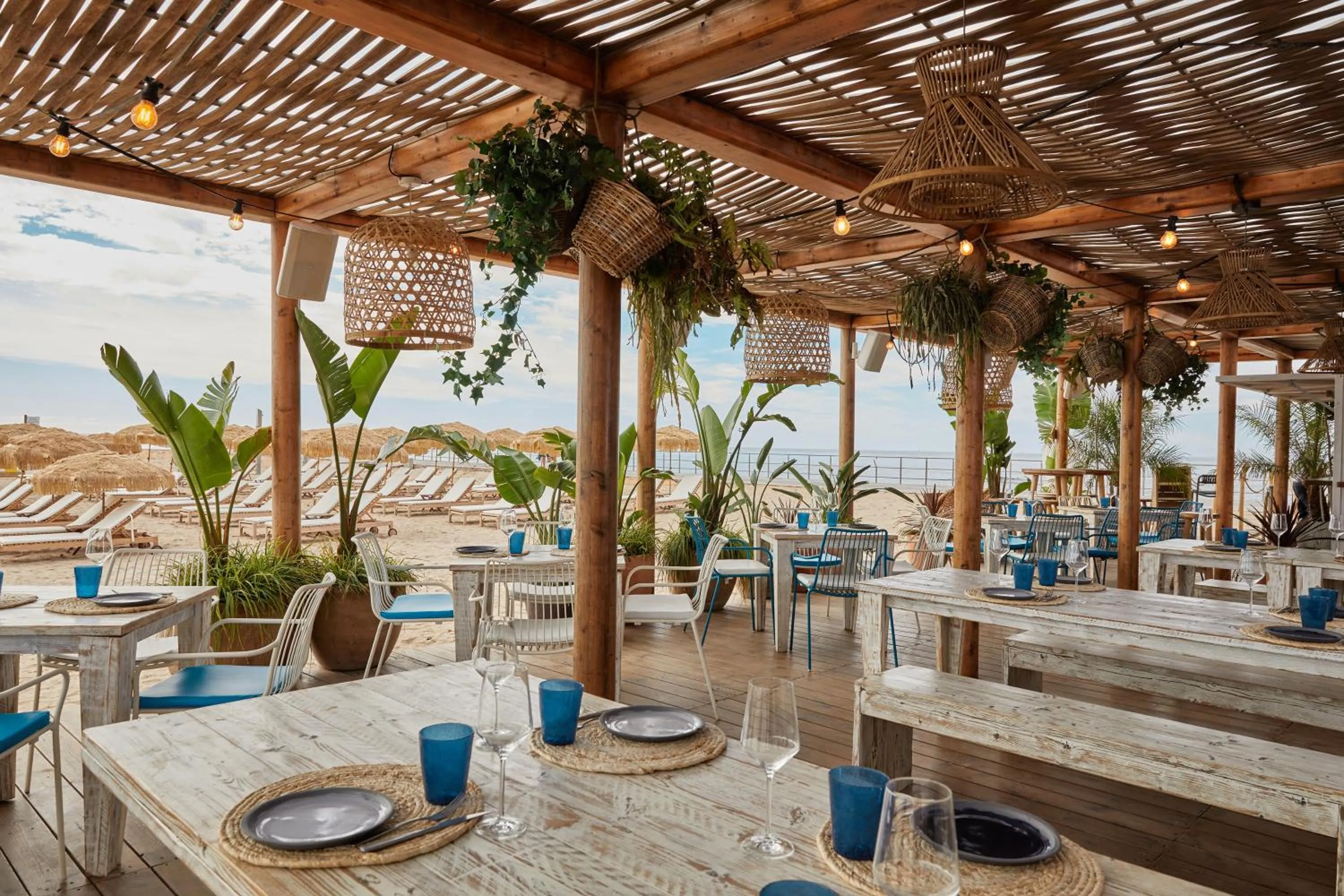 Restaurant/places to eat in ME Sitges Terramar