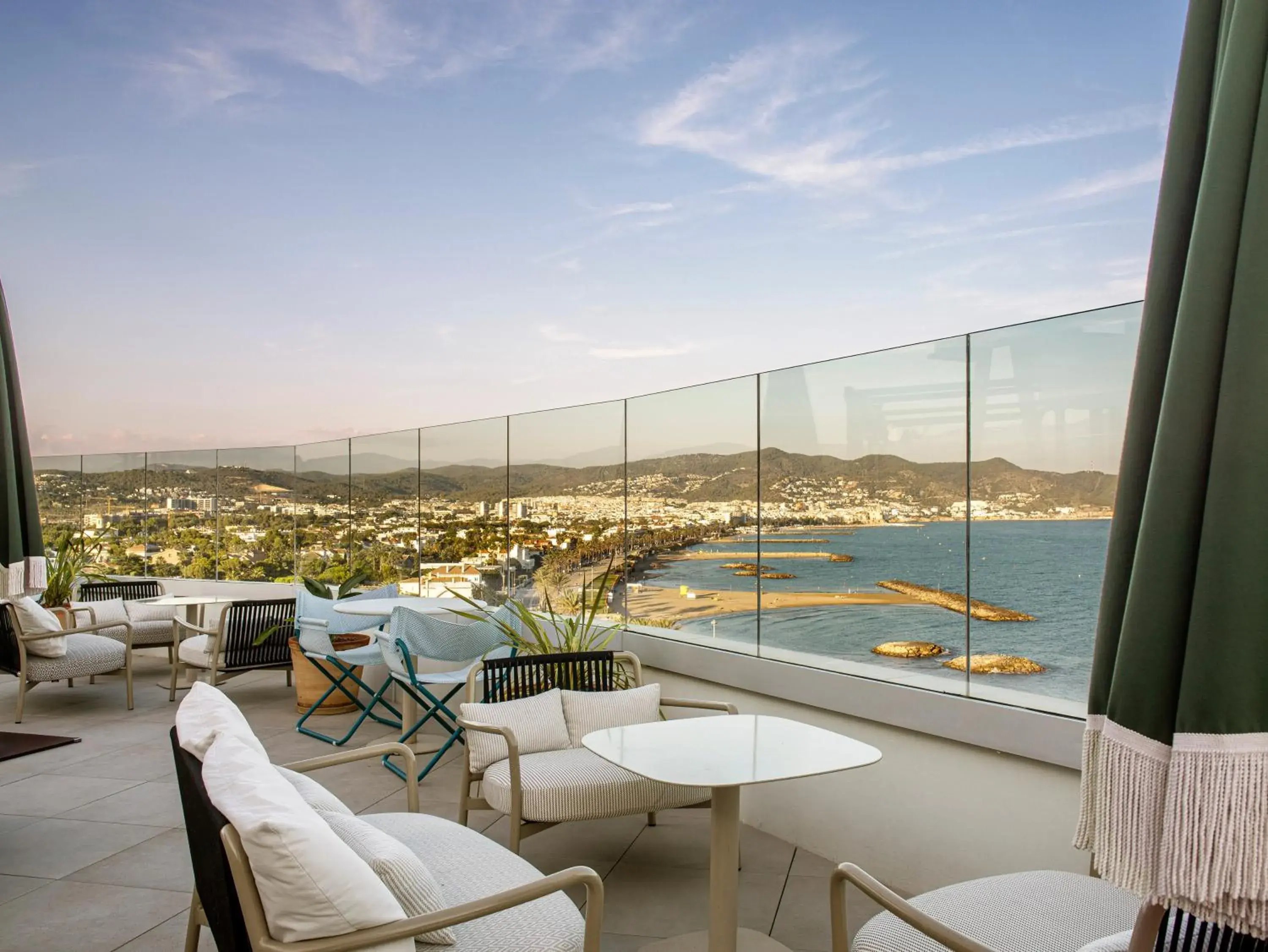 Restaurant/places to eat in ME Sitges Terramar Restaurant/places to eat in ME Sitges Terramar