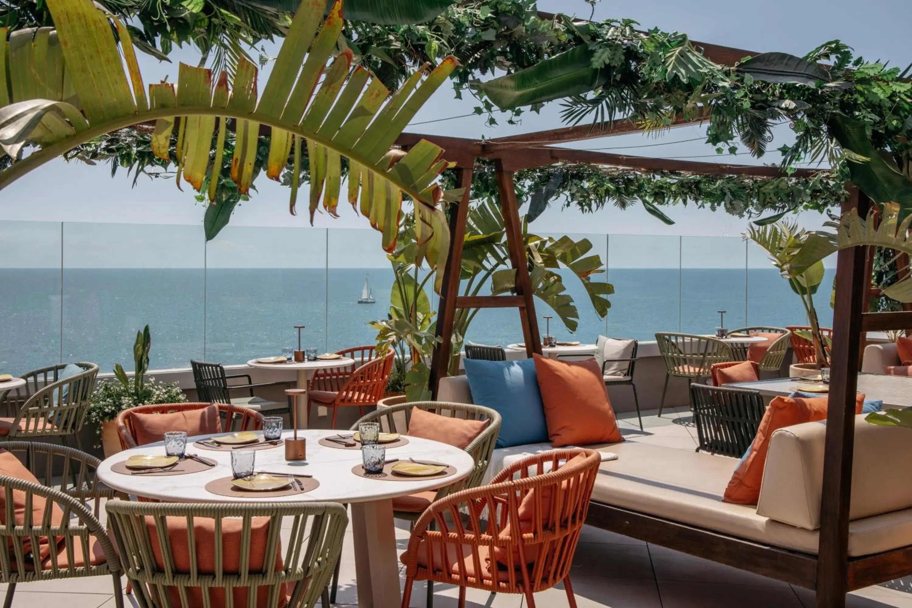 Restaurant/places to eat in ME Sitges Terramar Restaurant/places to eat in ME Sitges Terramar