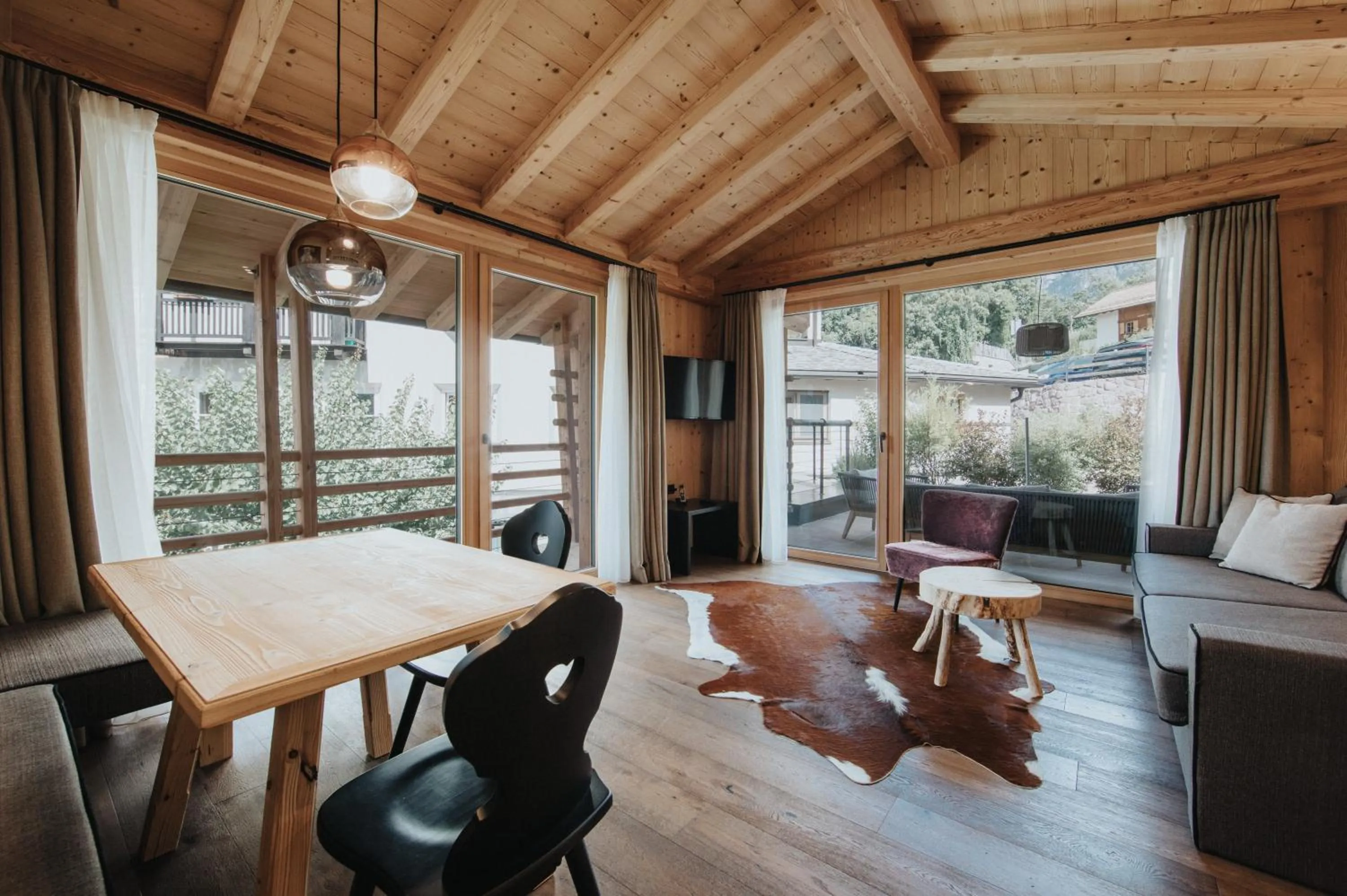 Living room in Presulis Hideaway Apartments & Restaurant