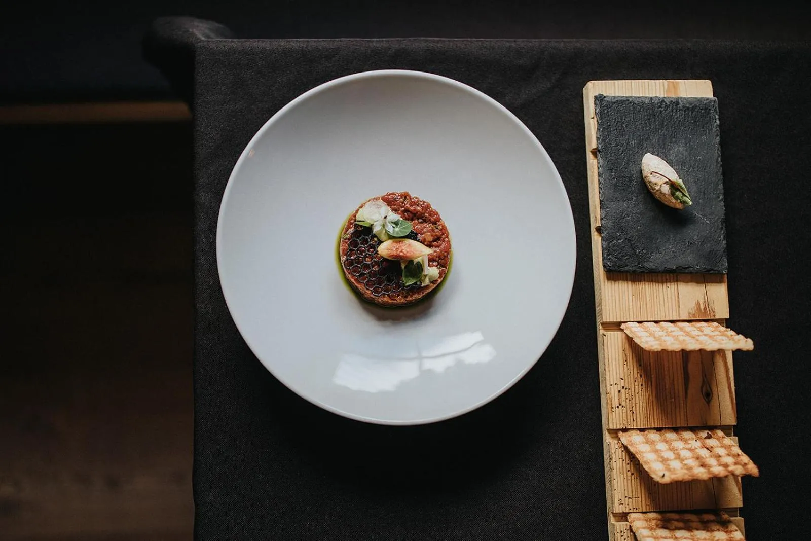 Restaurant/places to eat in Presulis Hideaway Apartments & Restaurant