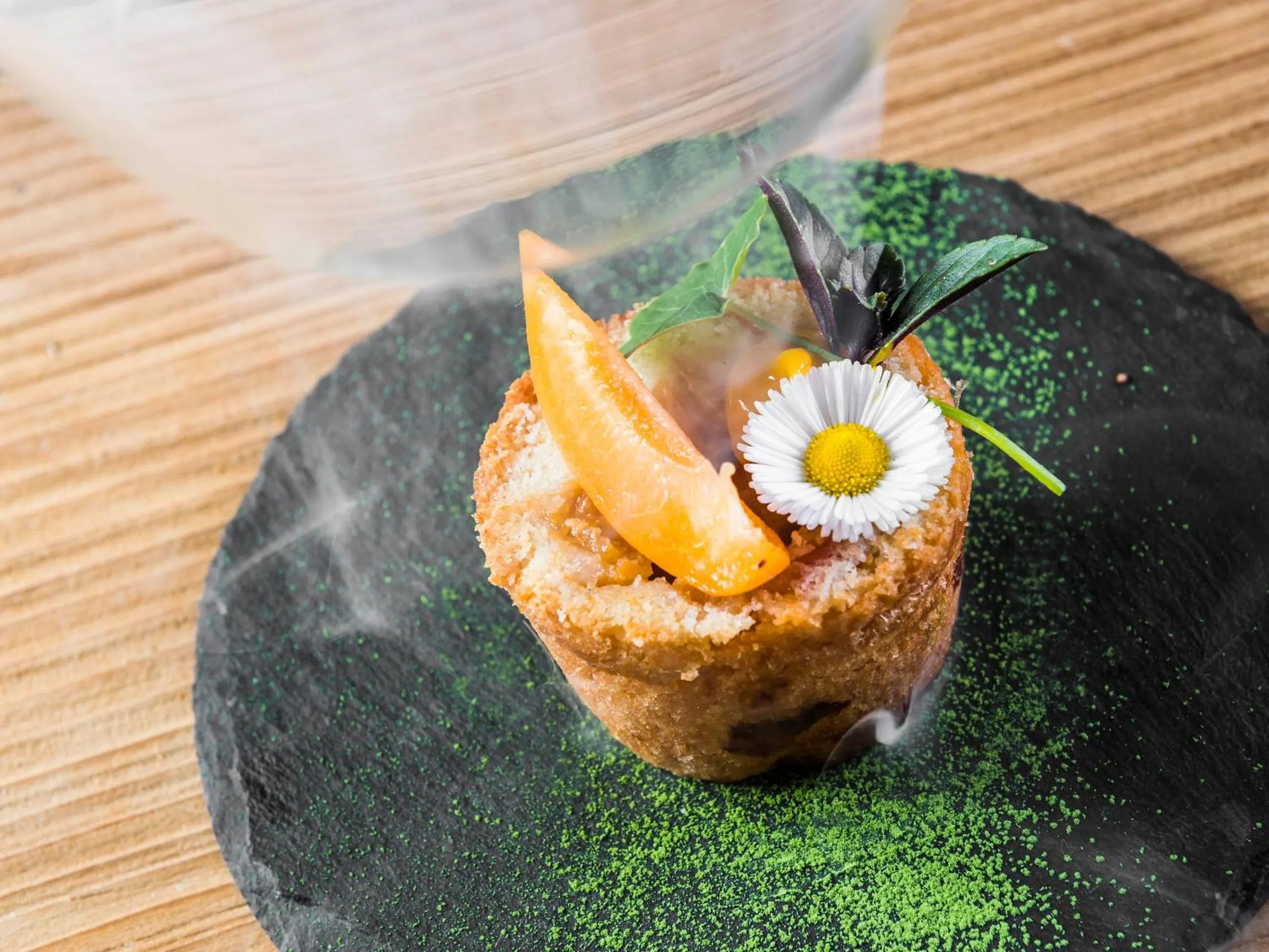 Restaurant/places to eat in Presulis Hideaway Apartments & Restaurant