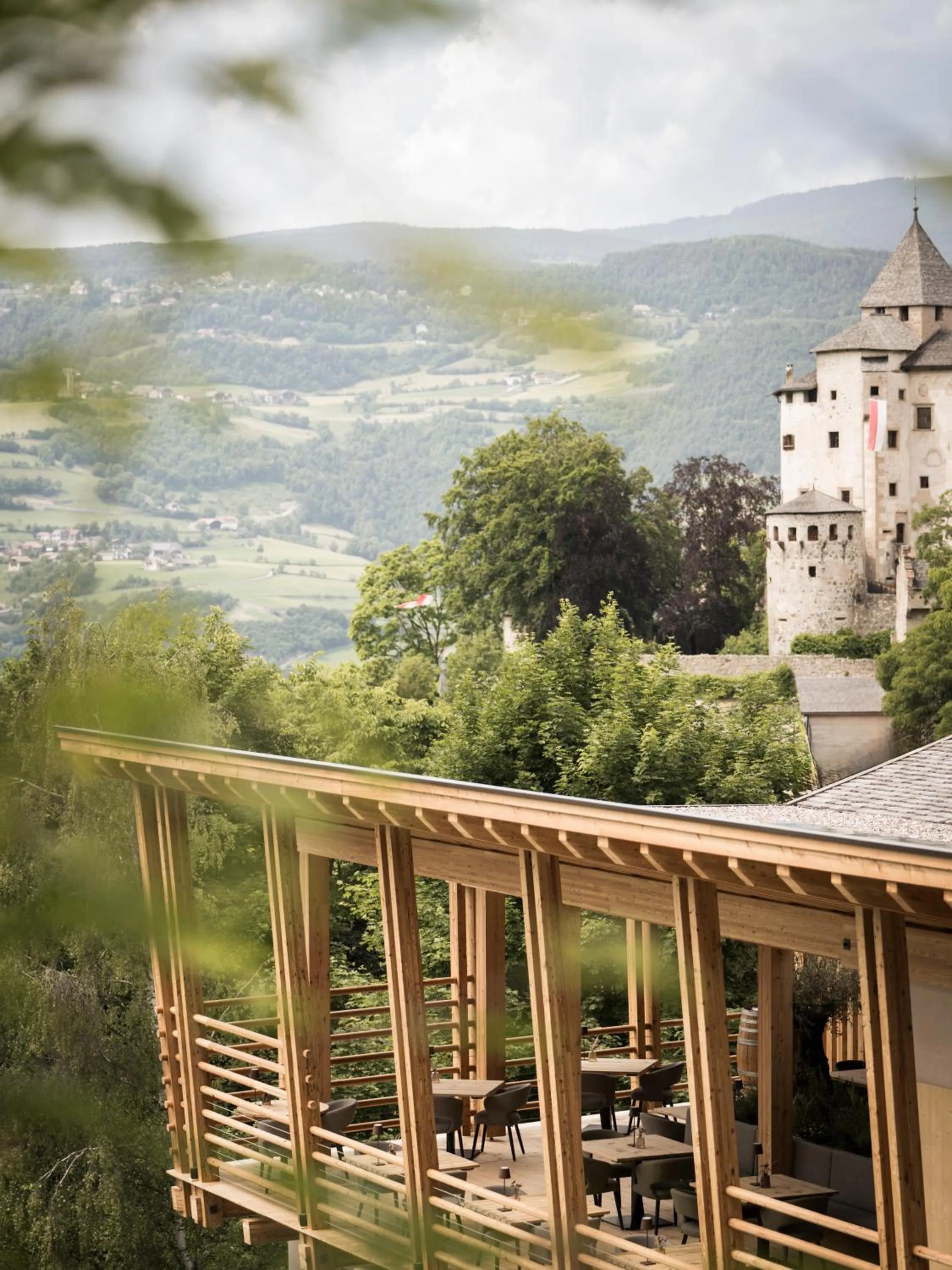 Restaurant/places to eat in Presulis Hideaway Apartments & Restaurant