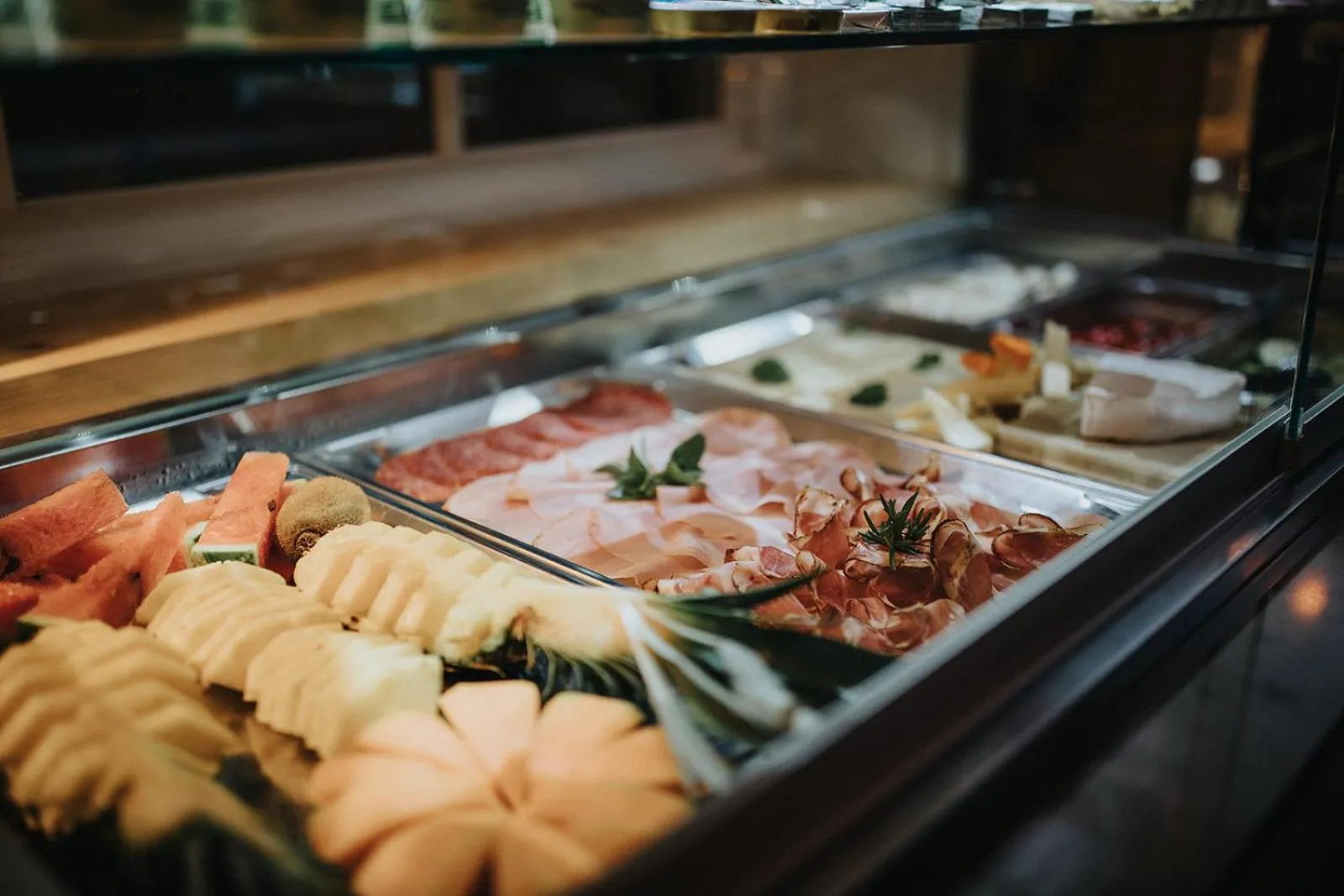 Food and drinks in Presulis Hideaway Apartments & Restaurant