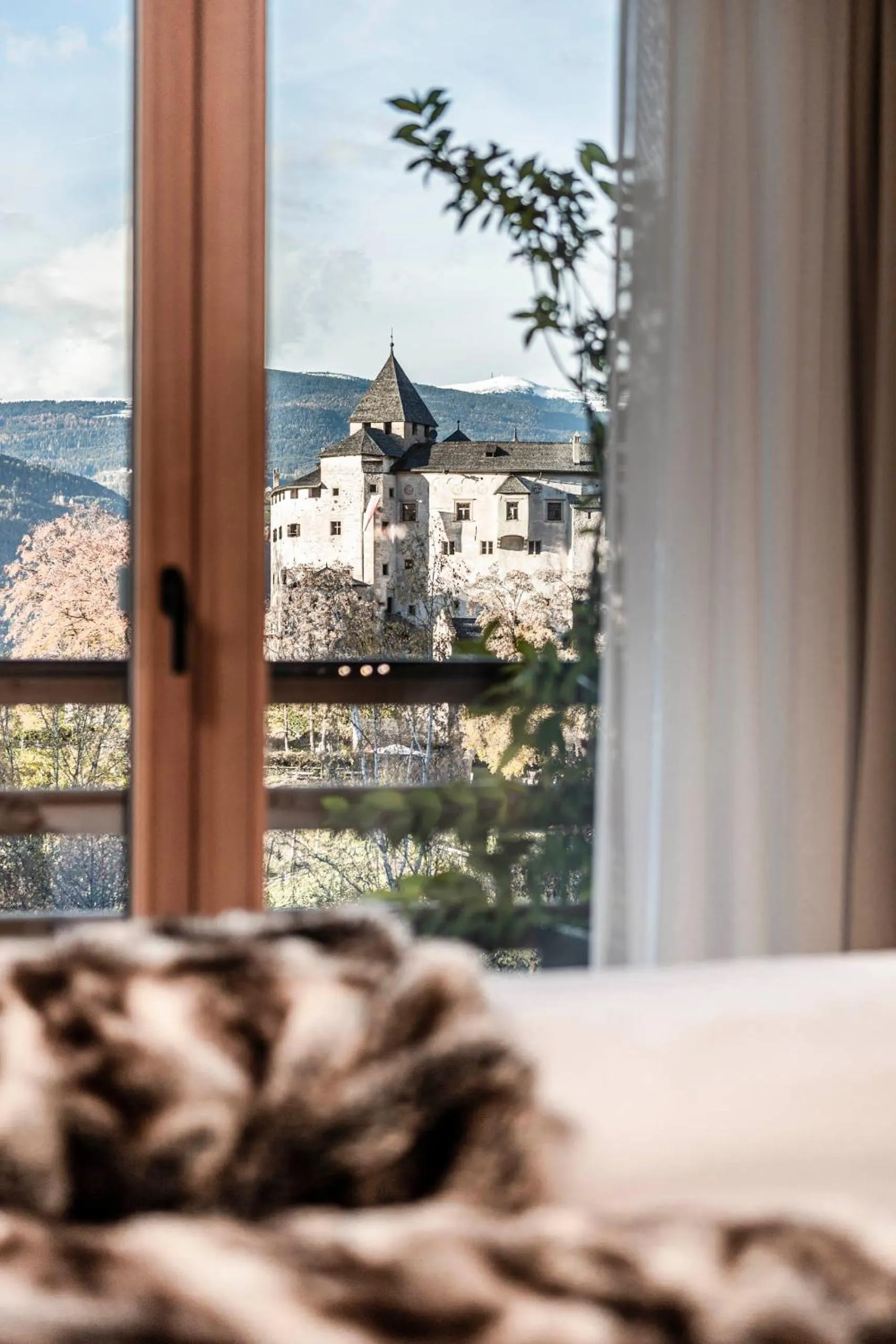 Nearby landmark, Bed in Presulis Hideaway Apartments & Restaurant