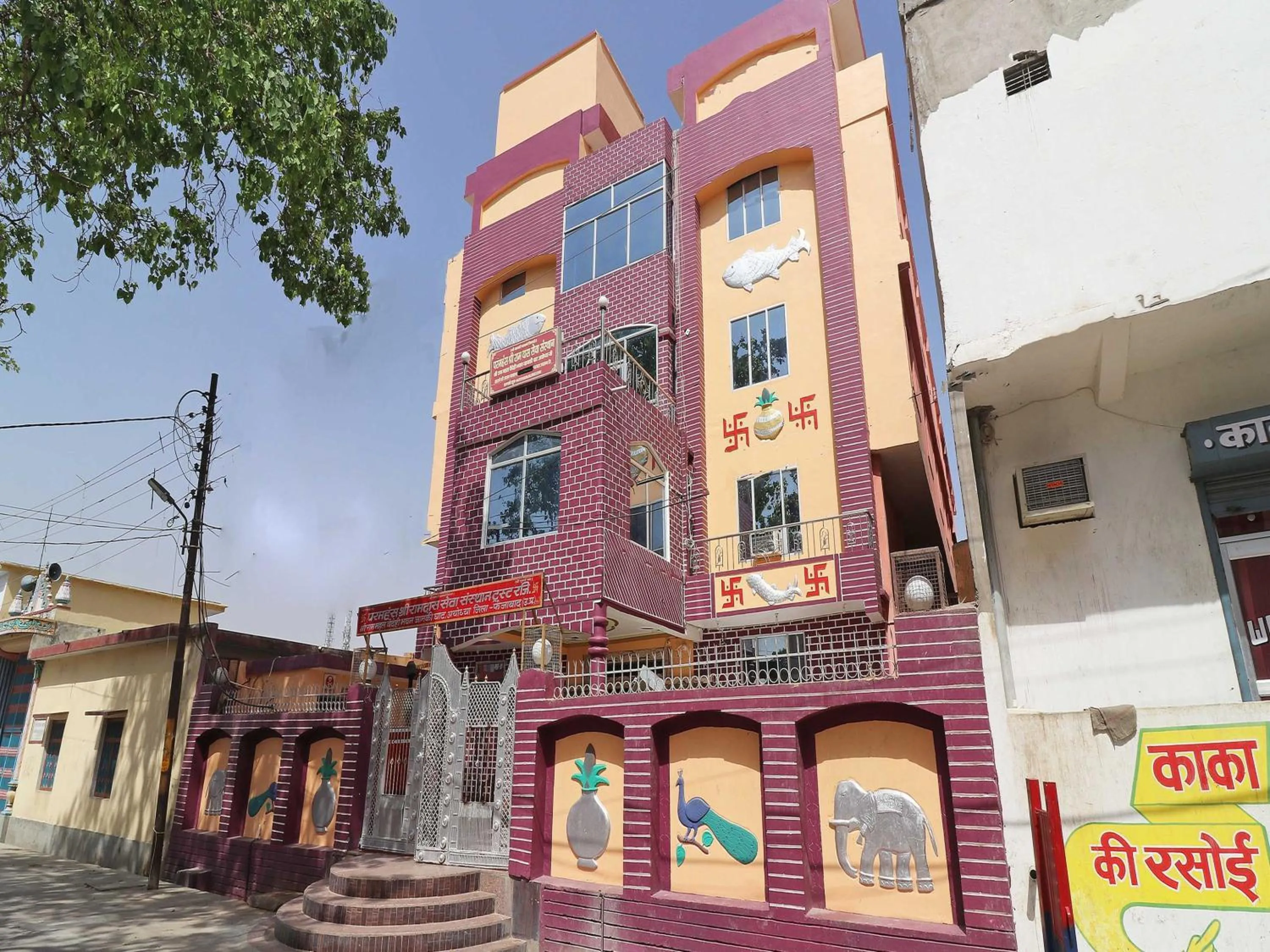 Facade/entrance in SPOT ON 38000 Vaidehi Bhawan