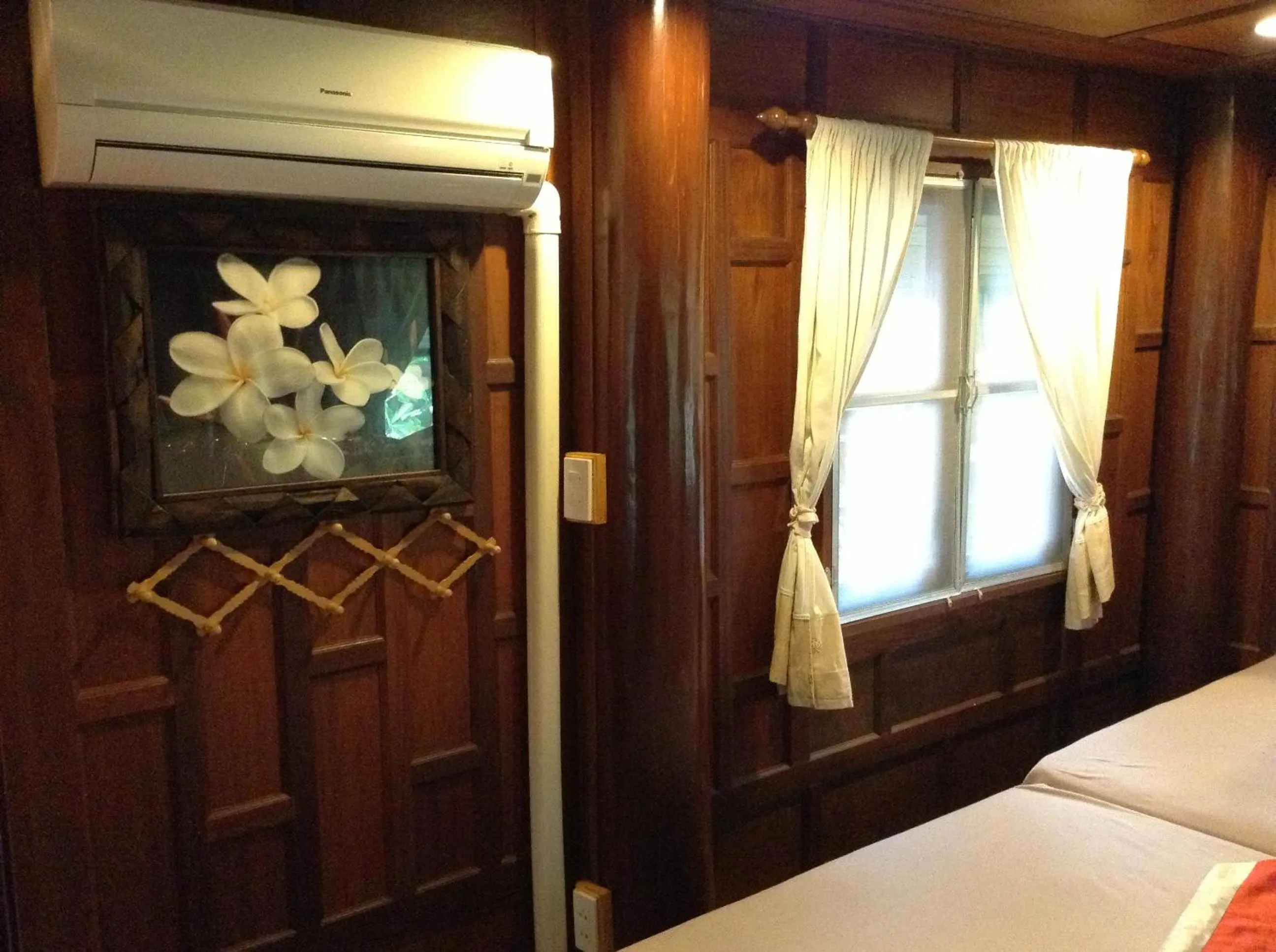 Bed in Ruenthai Ampawa