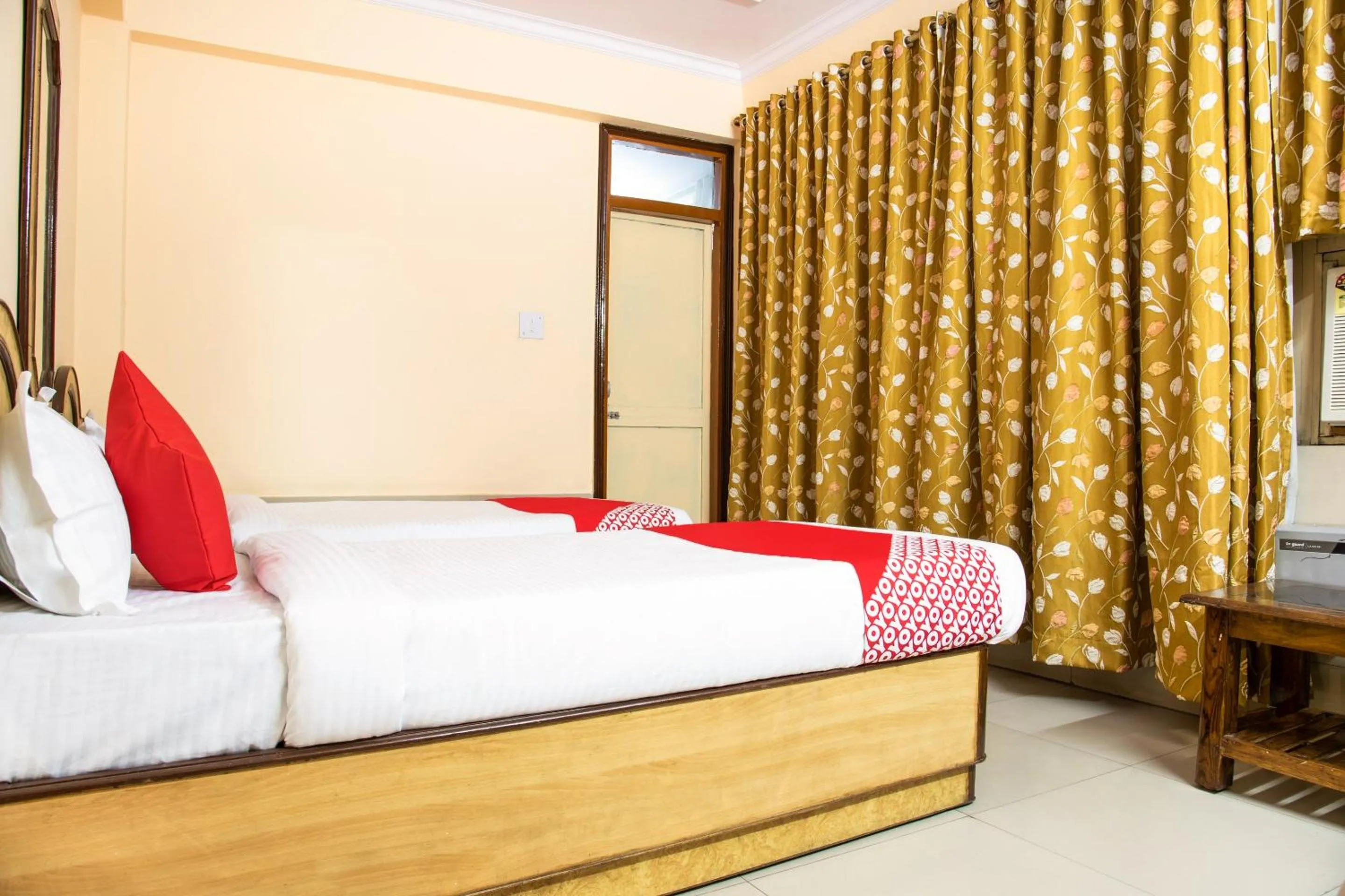 Bedroom, Bed in Hotel O Embassy Exhibition Rd