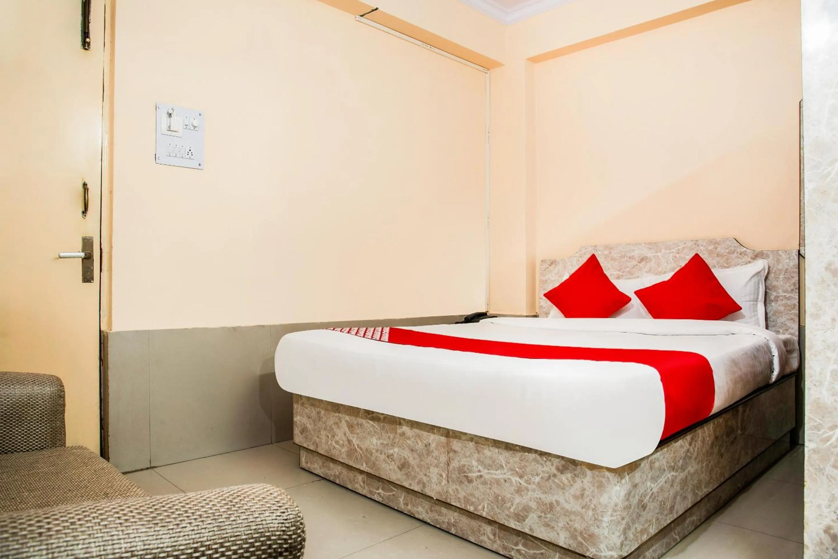 Bedroom, Bed in Hotel O Embassy Exhibition Rd