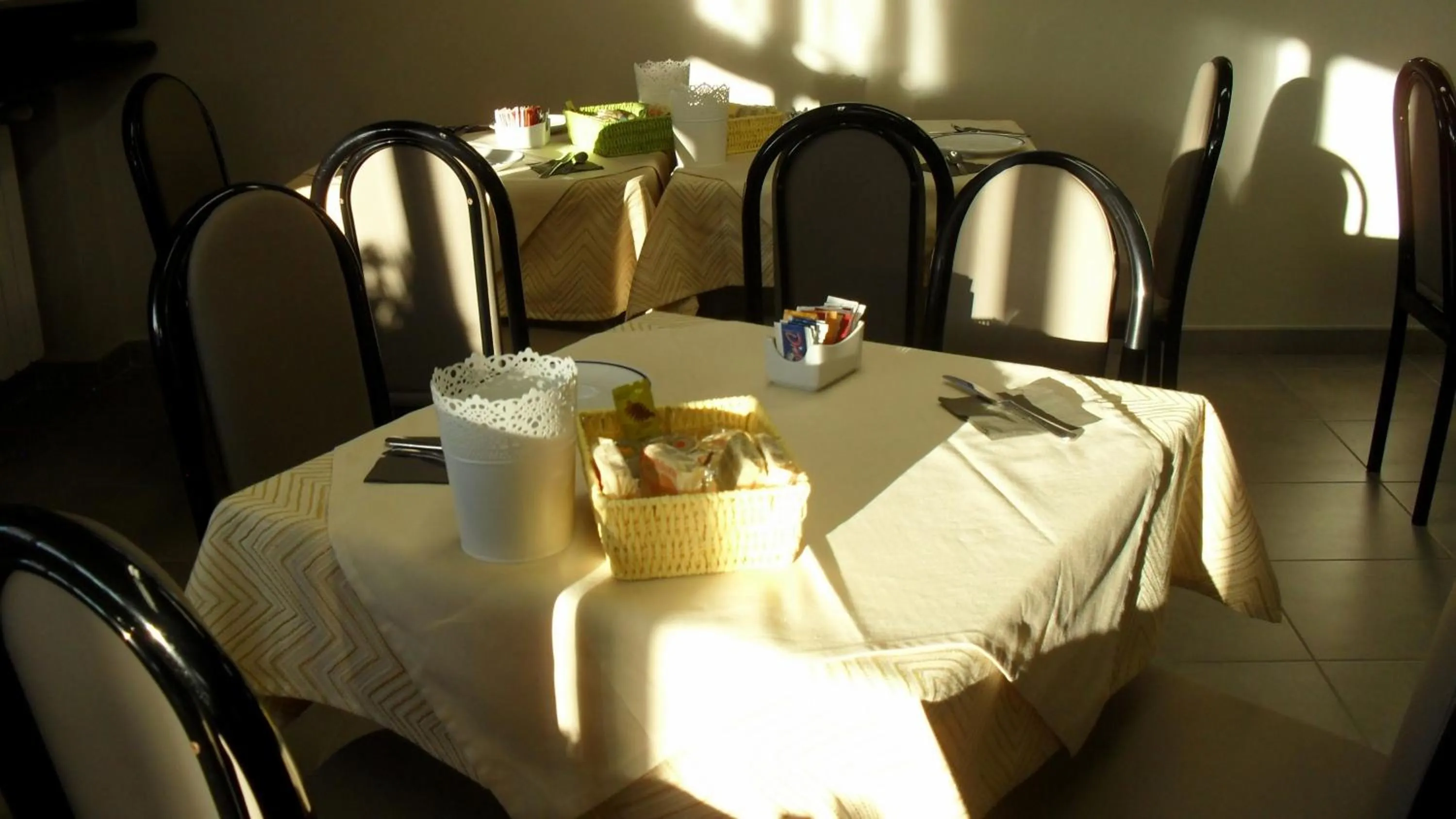 Restaurant/places to eat in Albergo Residence Isotta