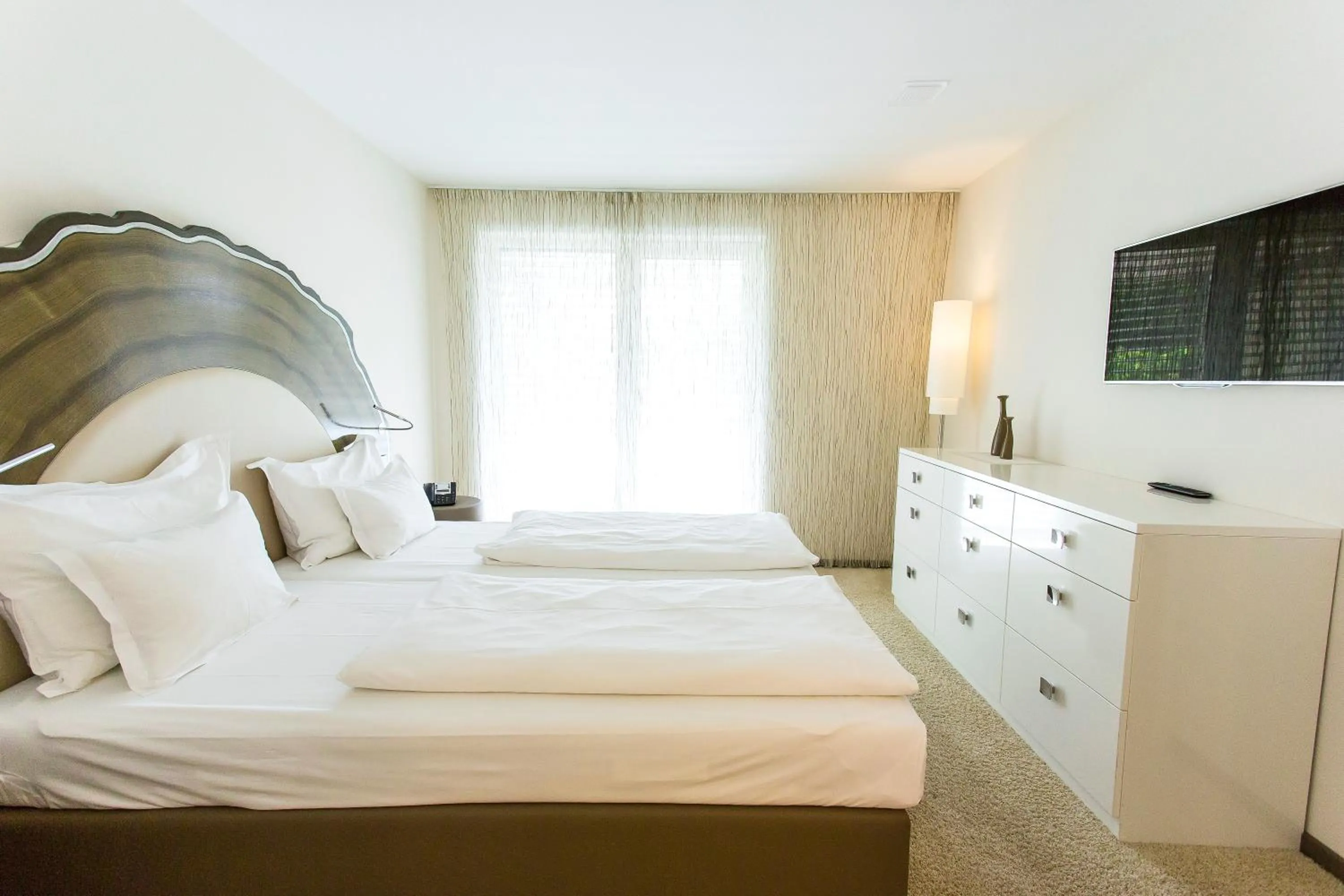 Bed in Taome Feng Shui Stadthotel Breisgau